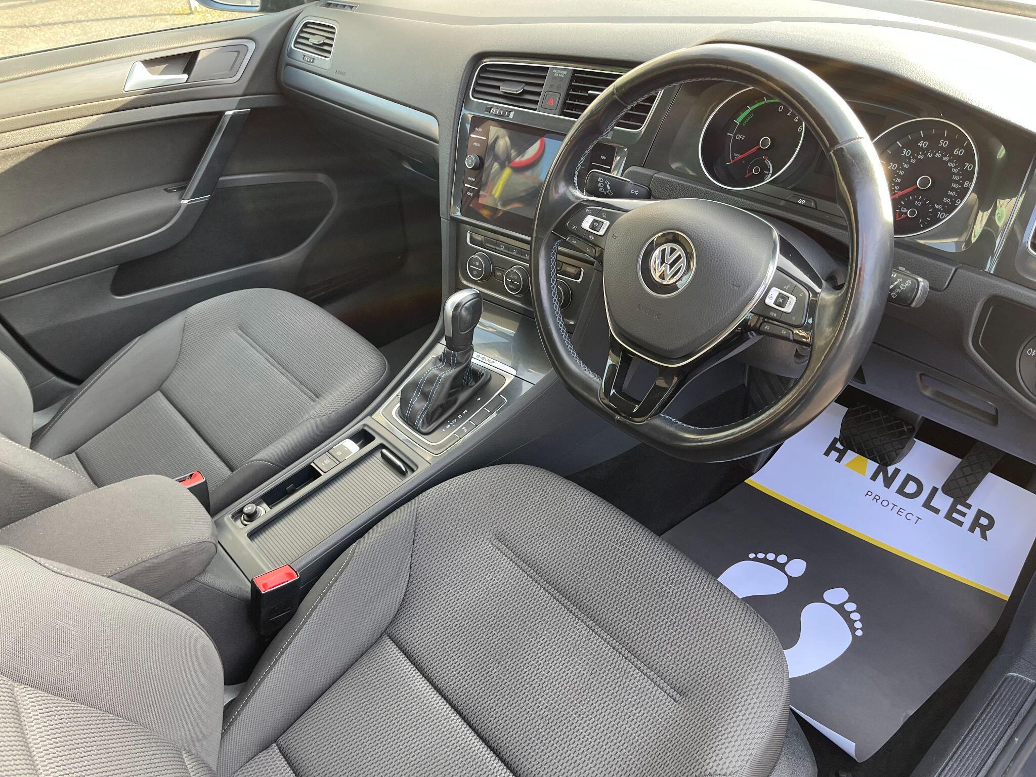 Volkswagen E-Golf view 25