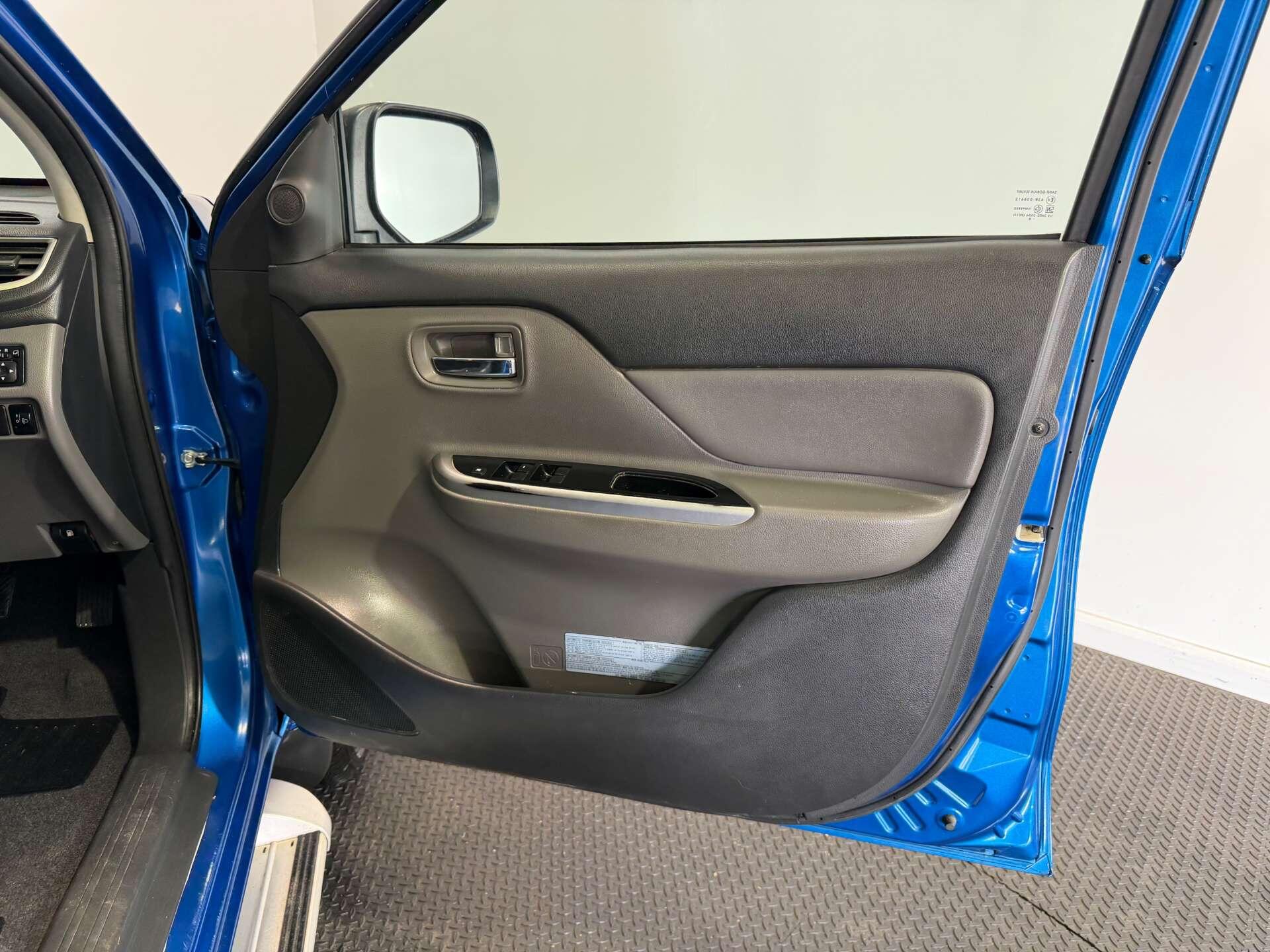 Mitsubishi L200 view 24