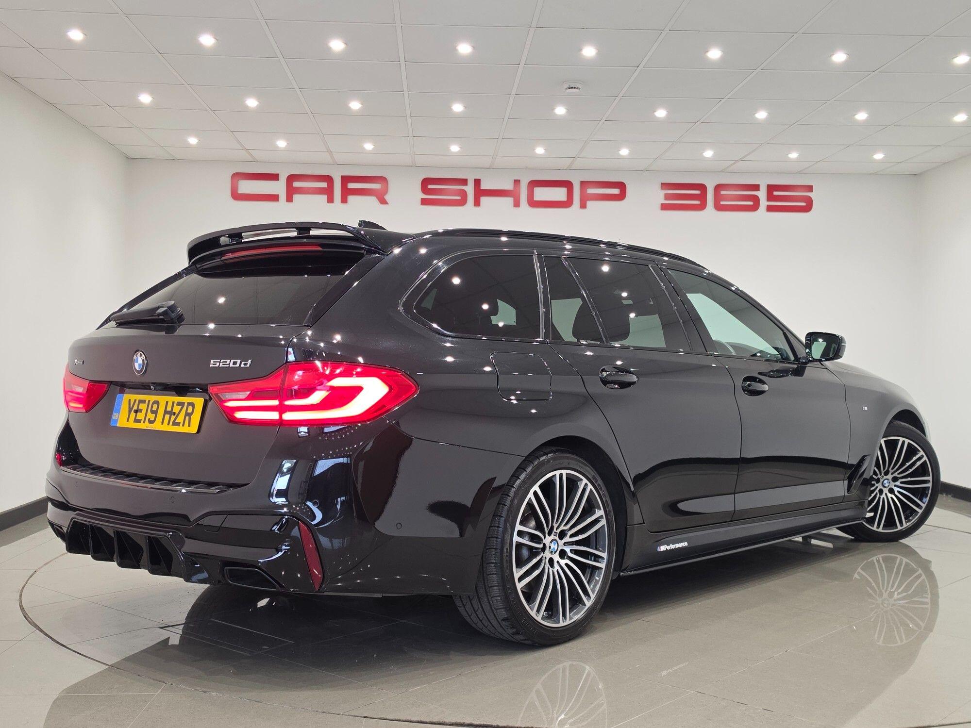 BMW 5 Series view 5