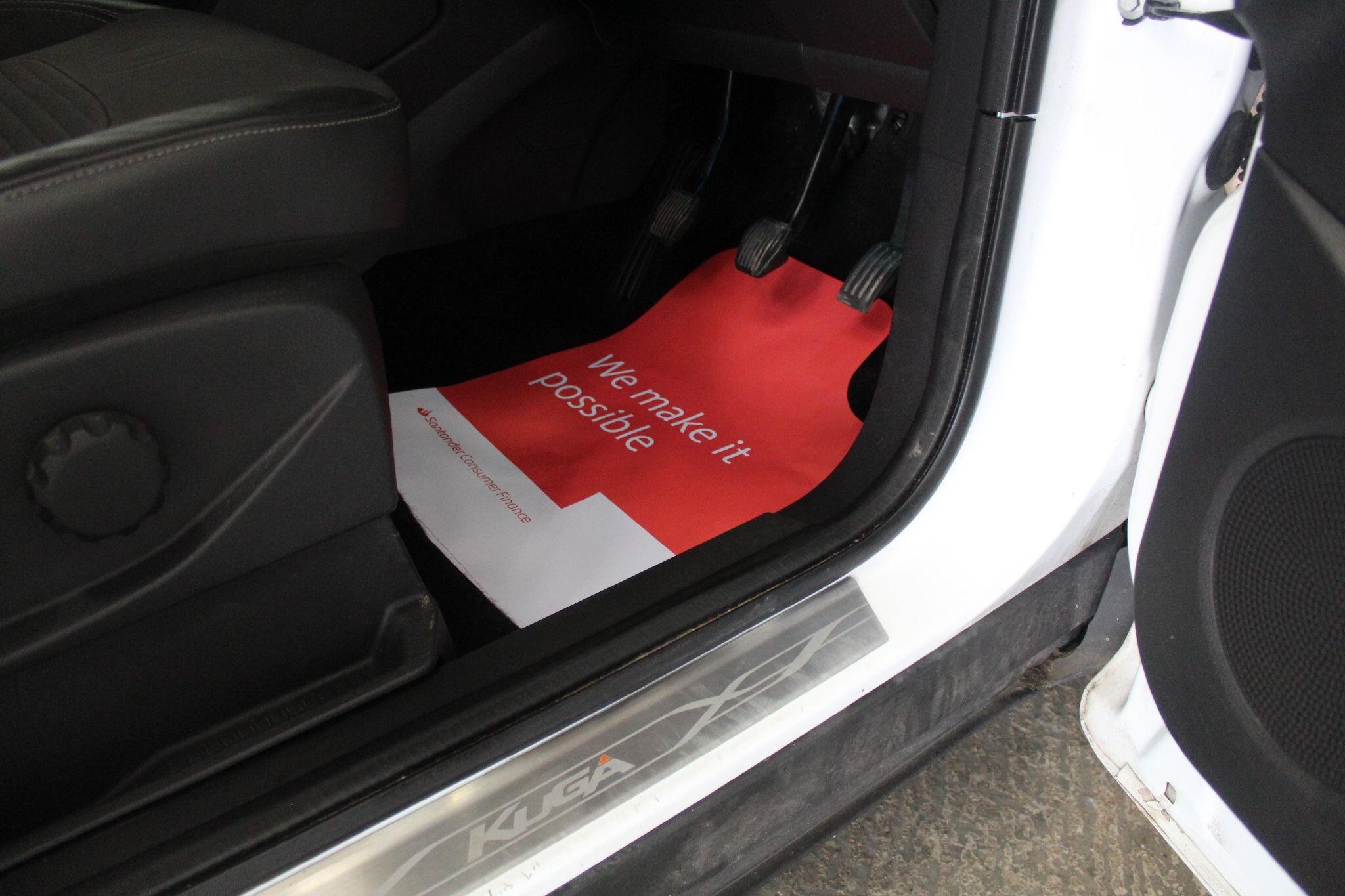 Ford Kuga view 44
