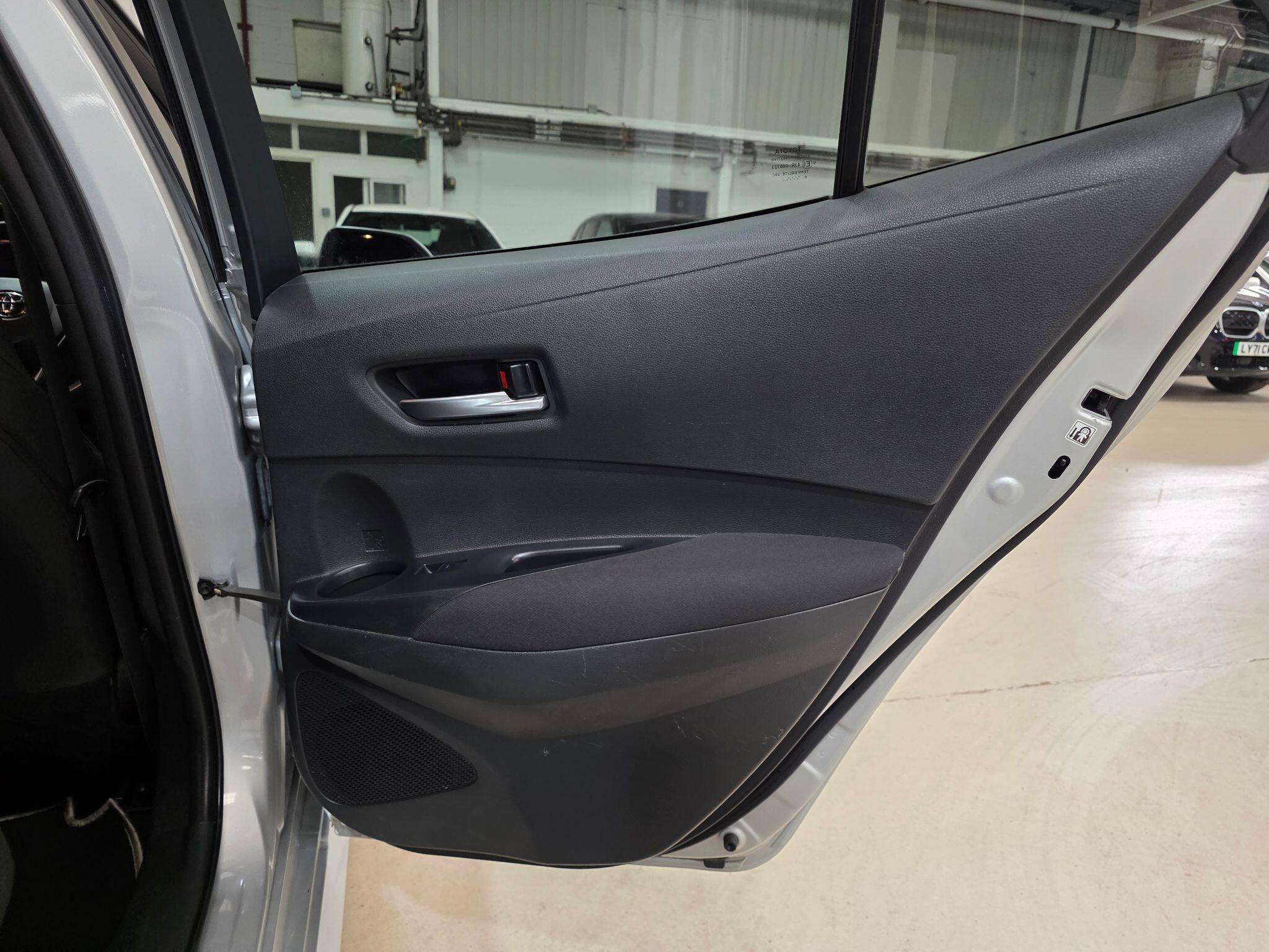 Toyota Corolla view 18