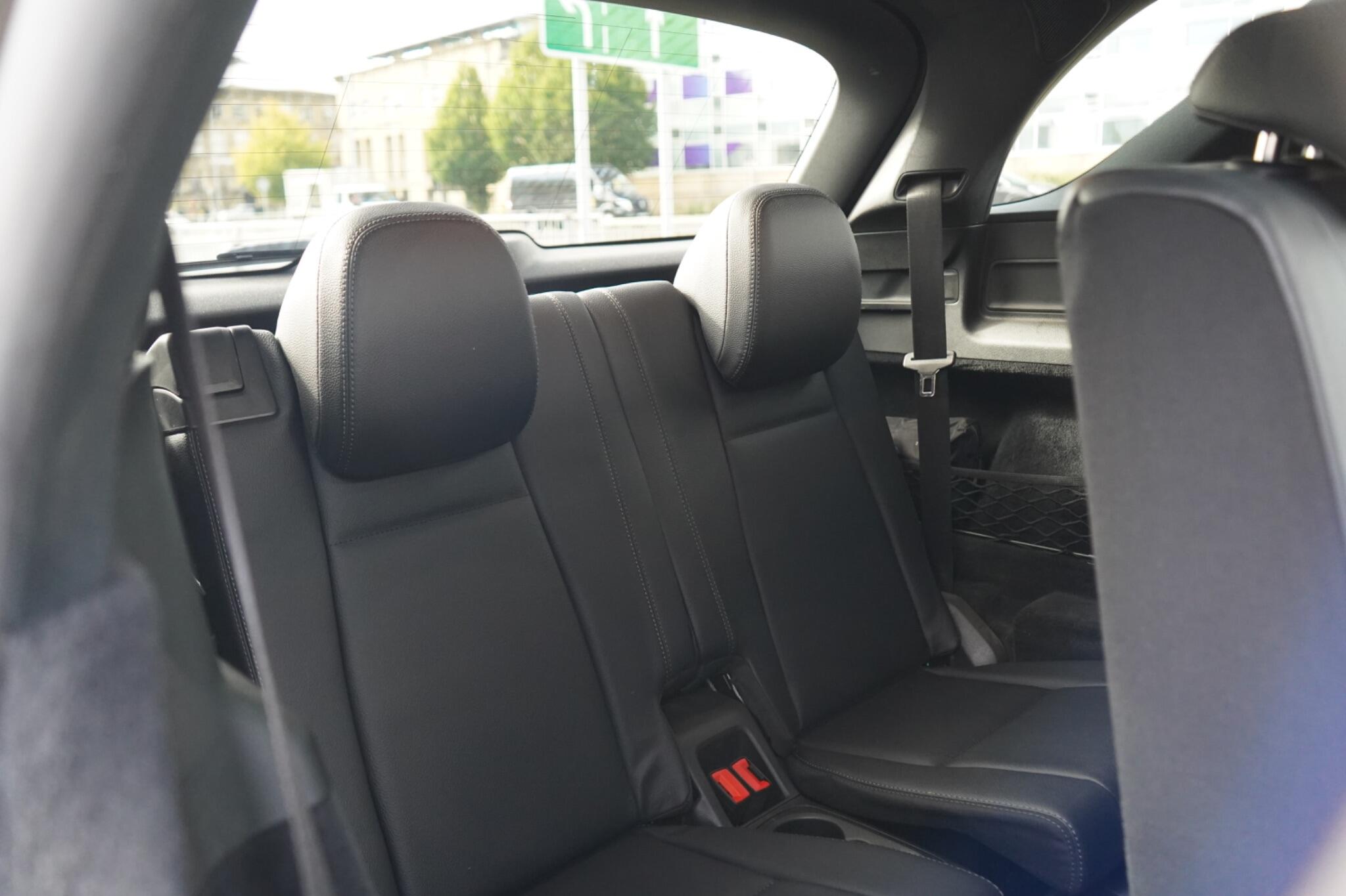 Mercedes-Benz Gle view 32