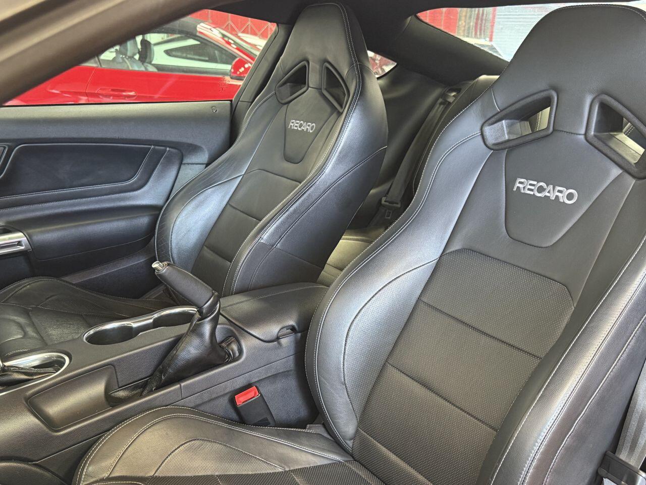 Ford Mustang view 56