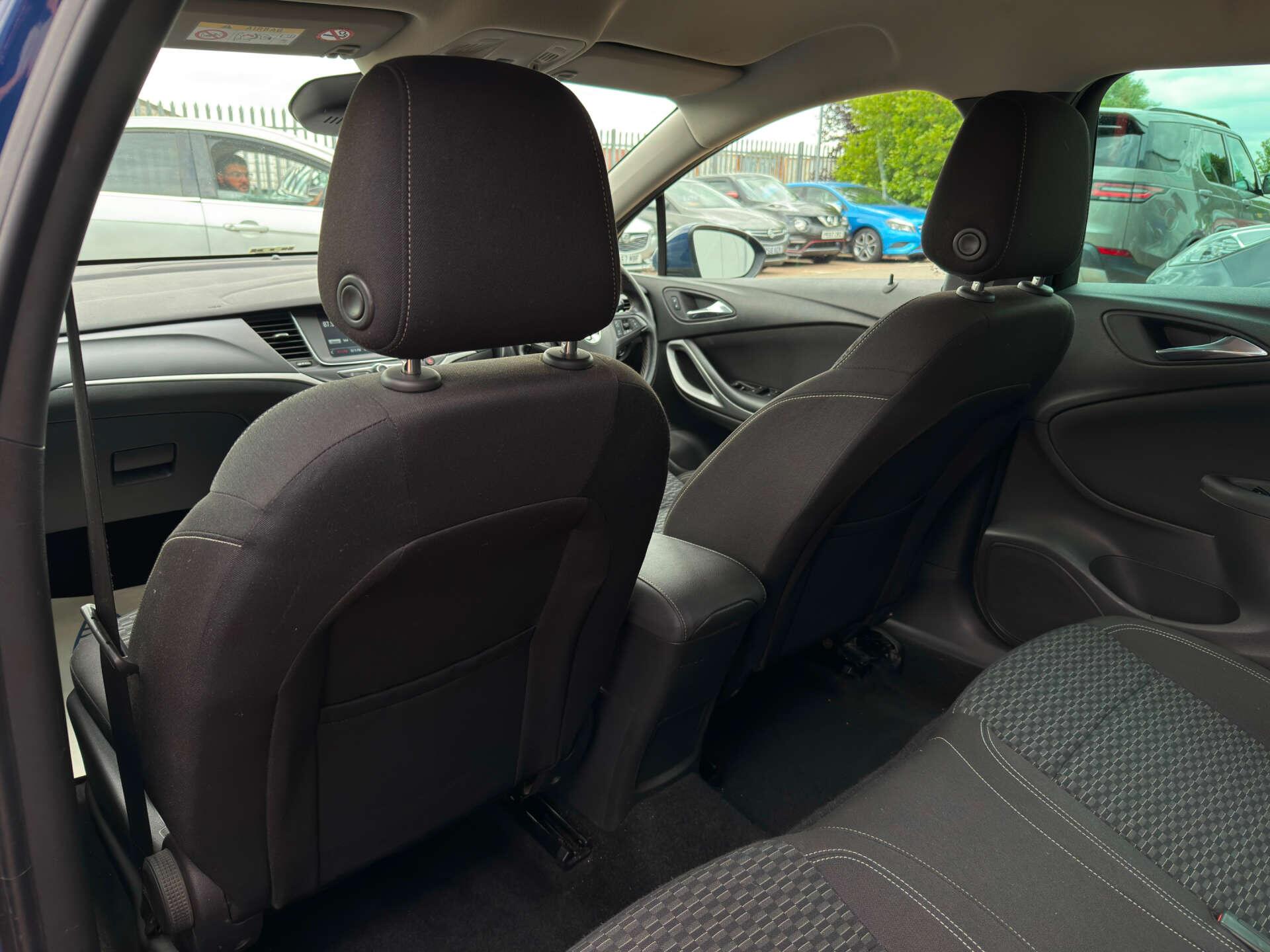Vauxhall Astra view 36