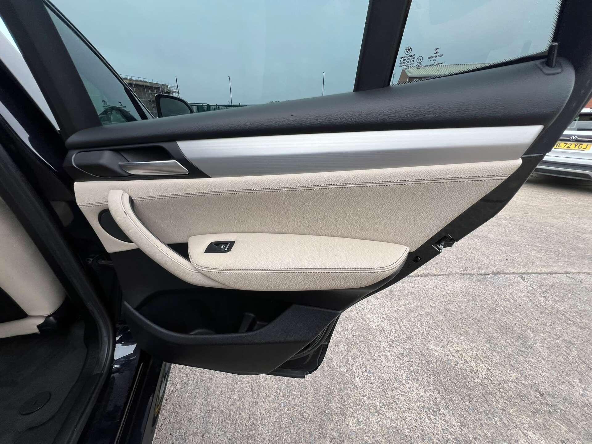 BMW X3 view 45