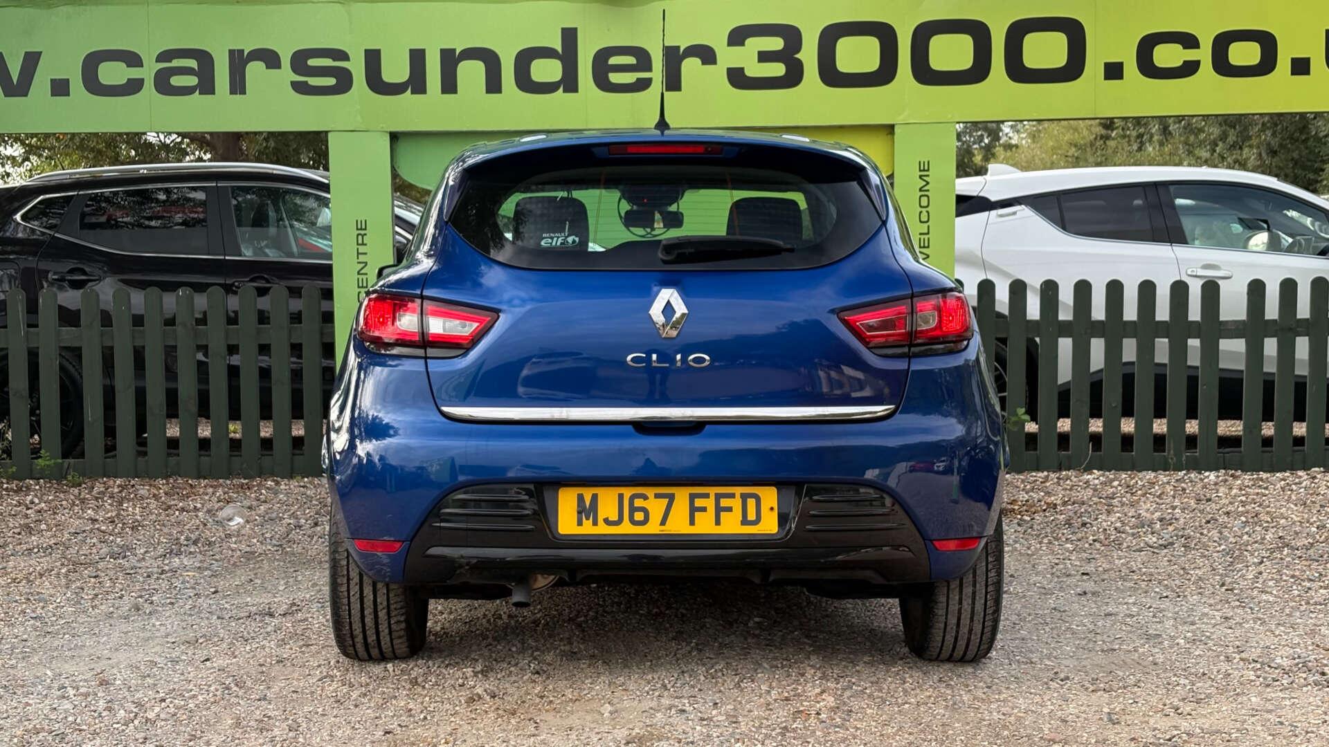 Renault Clio view 9