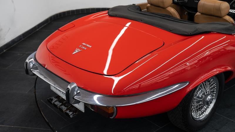 Jaguar E-Type view 13