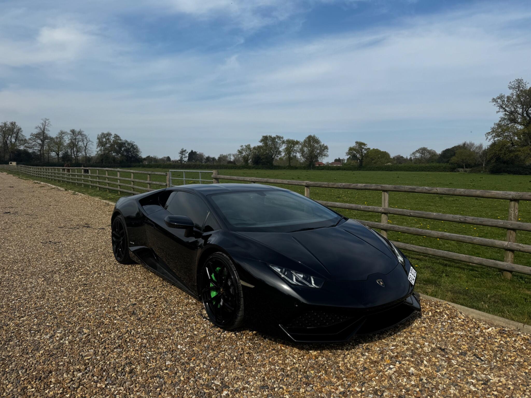 Lamborghini Huracan view 5