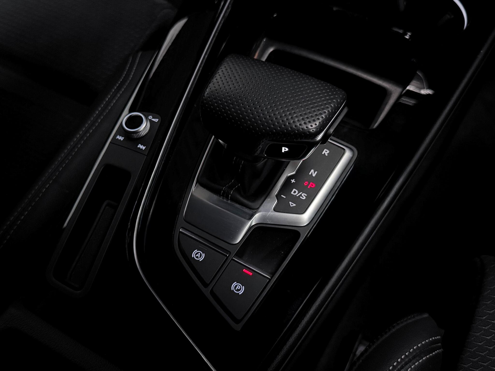 Audi A4 view 26