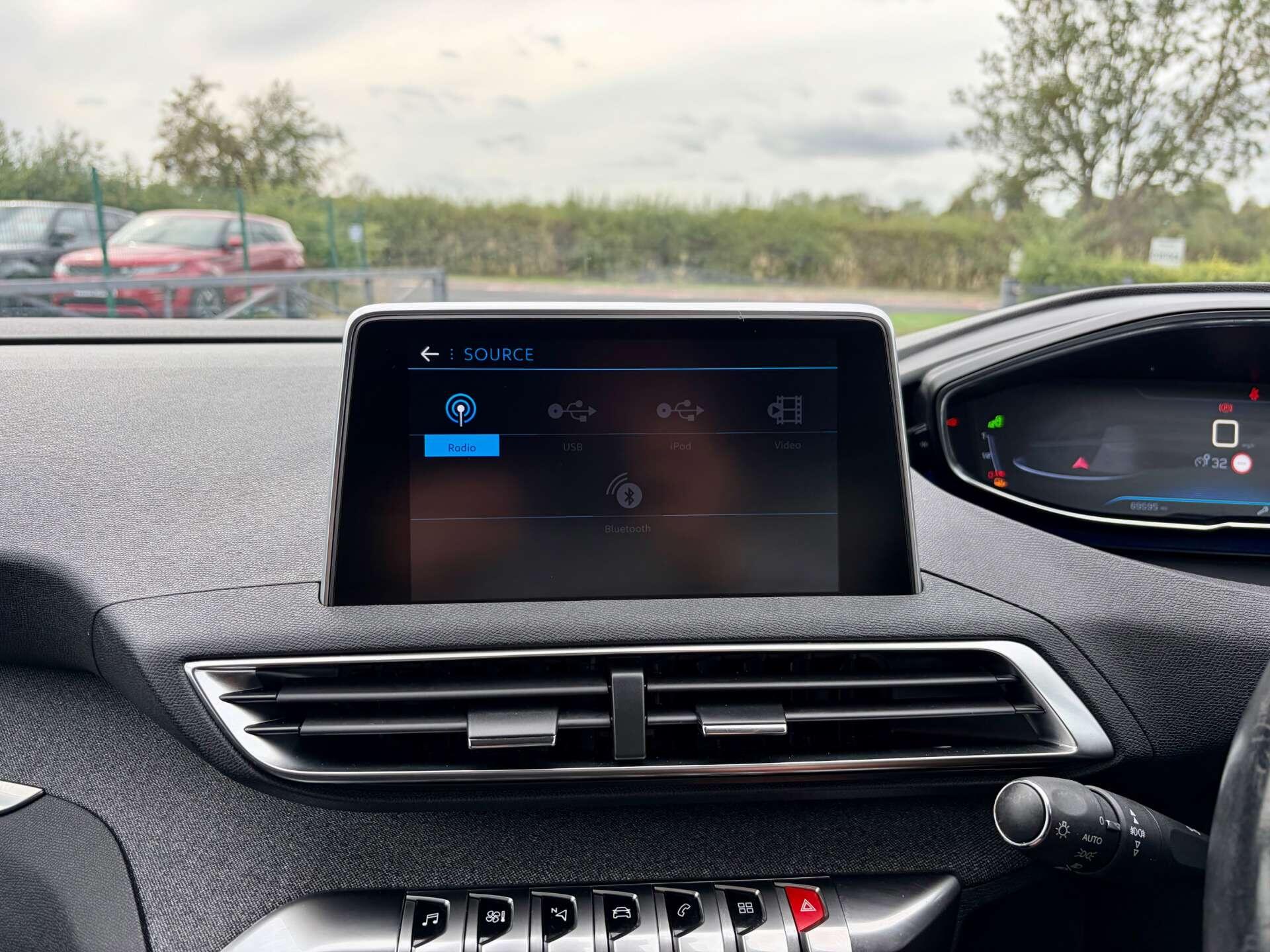 Peugeot 3008 view 39