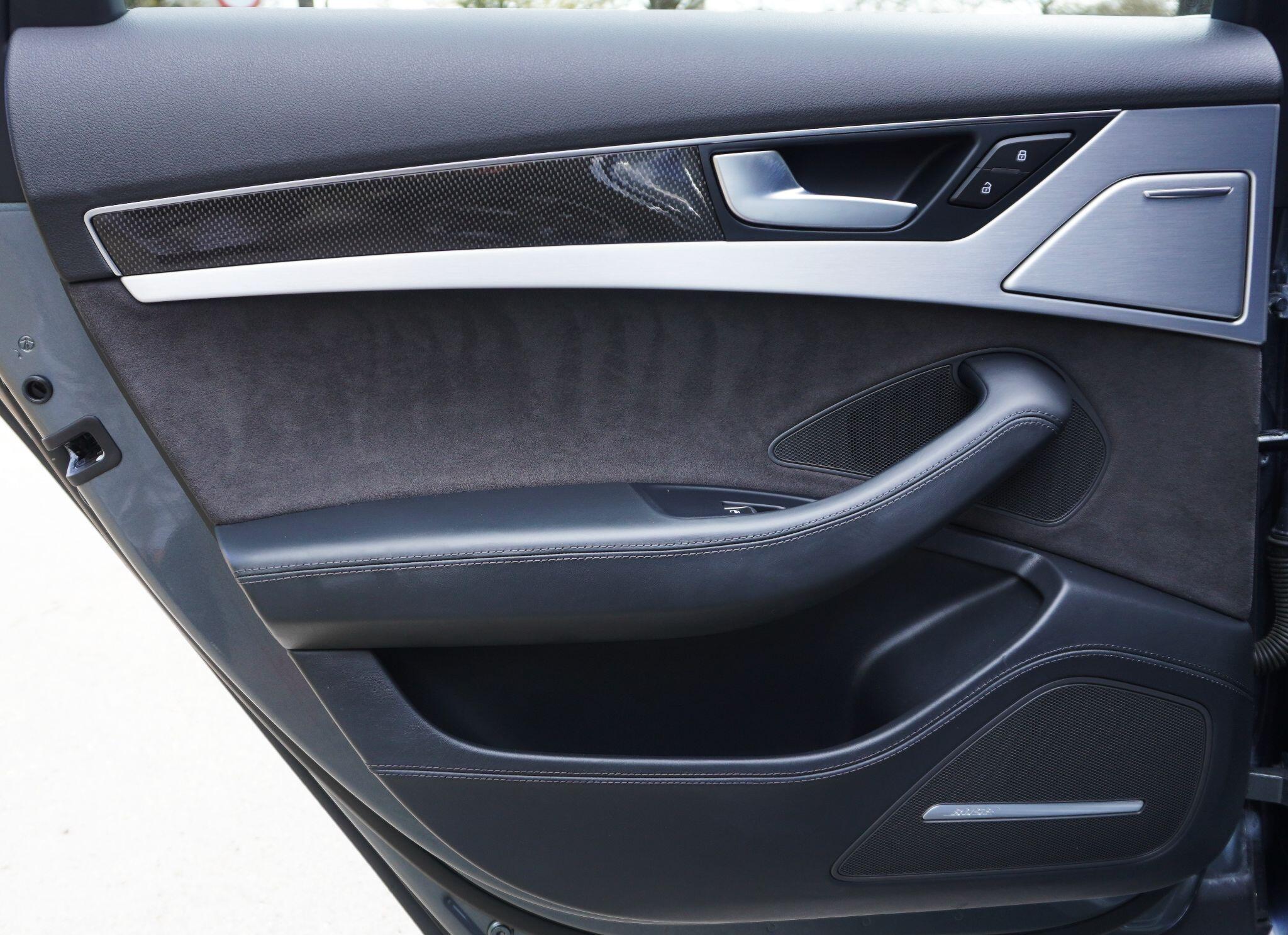 Audi S8 view 67