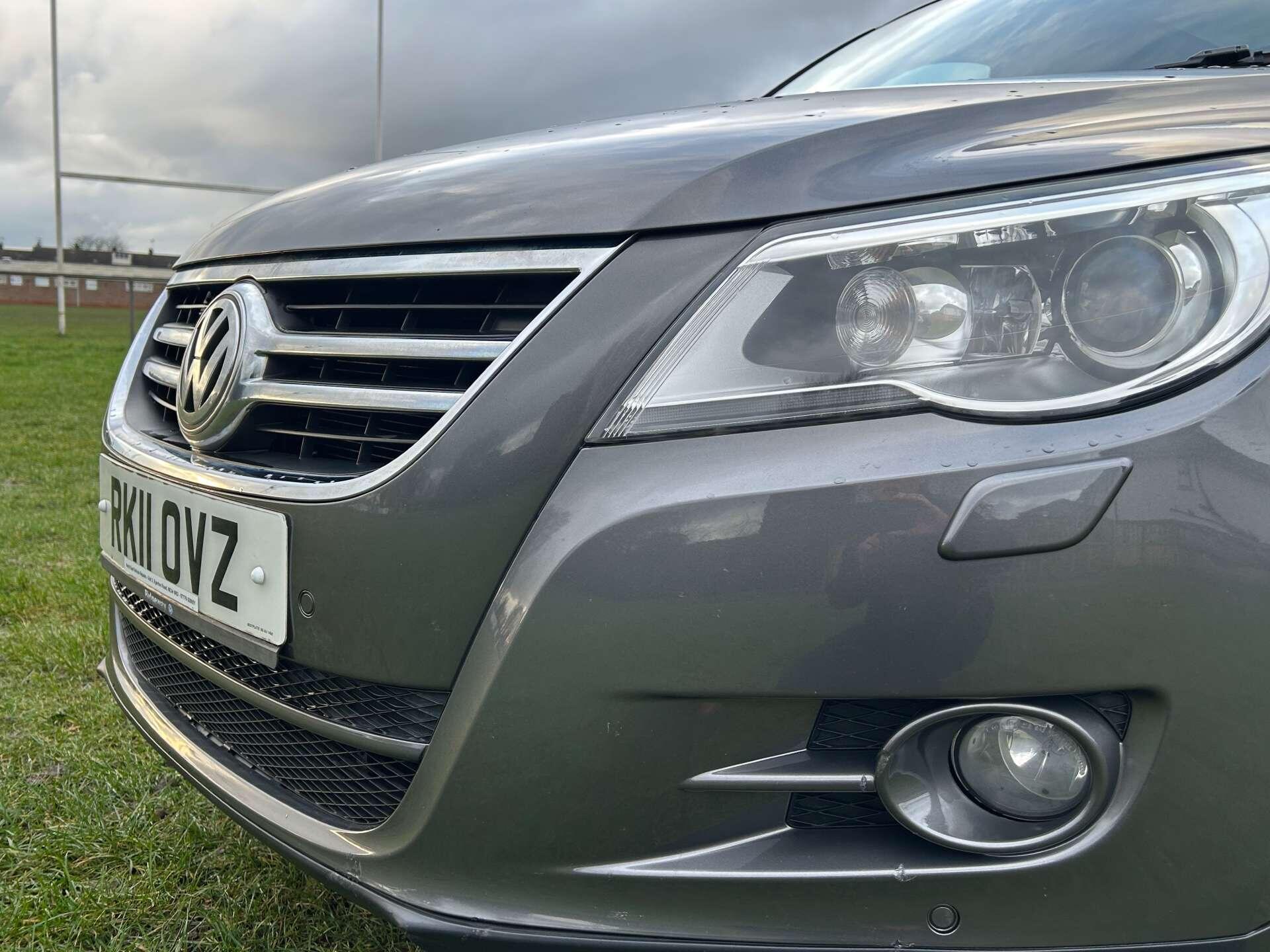 Volkswagen Tiguan view 12