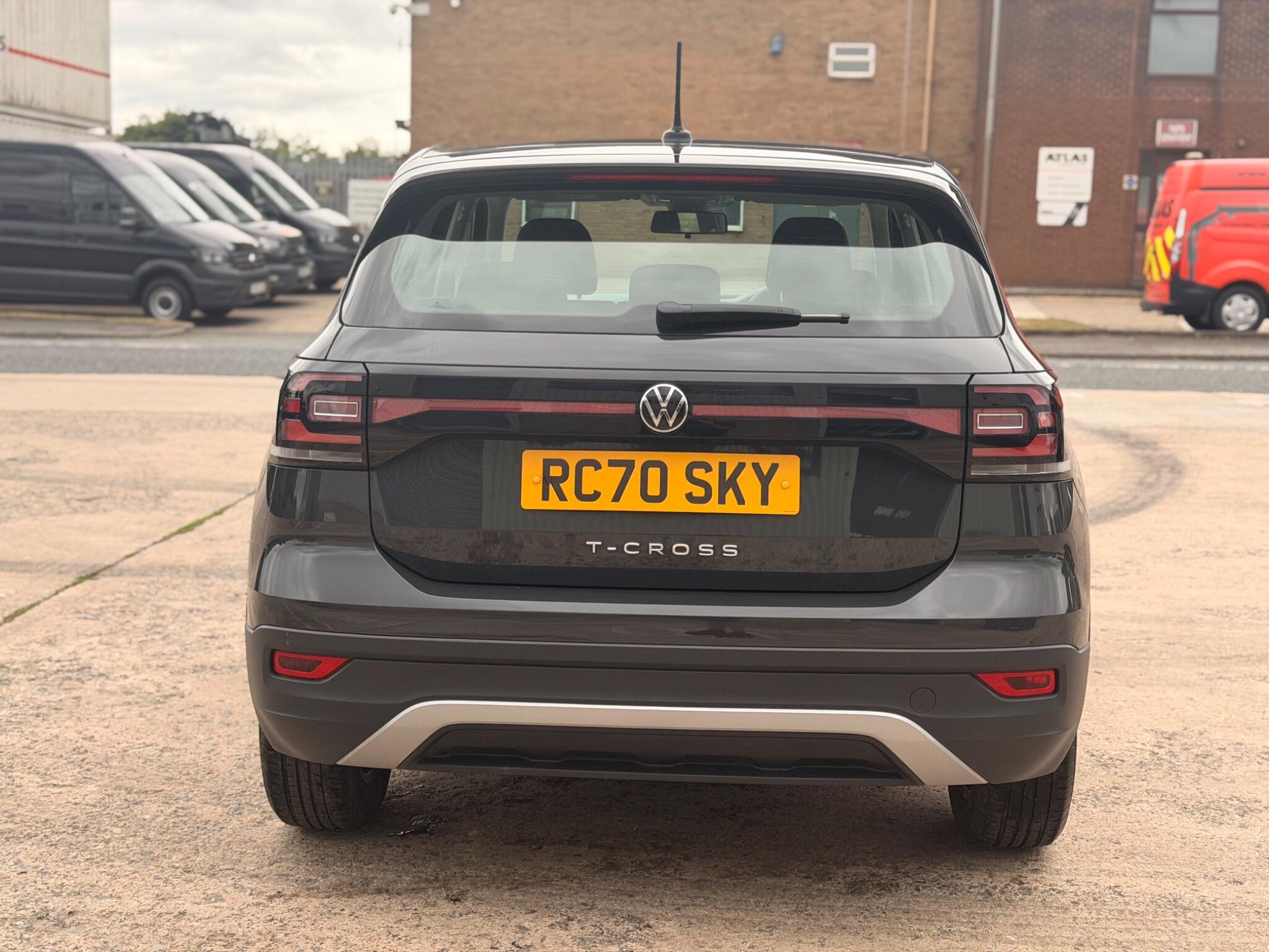 Volkswagen T-Cross view 17