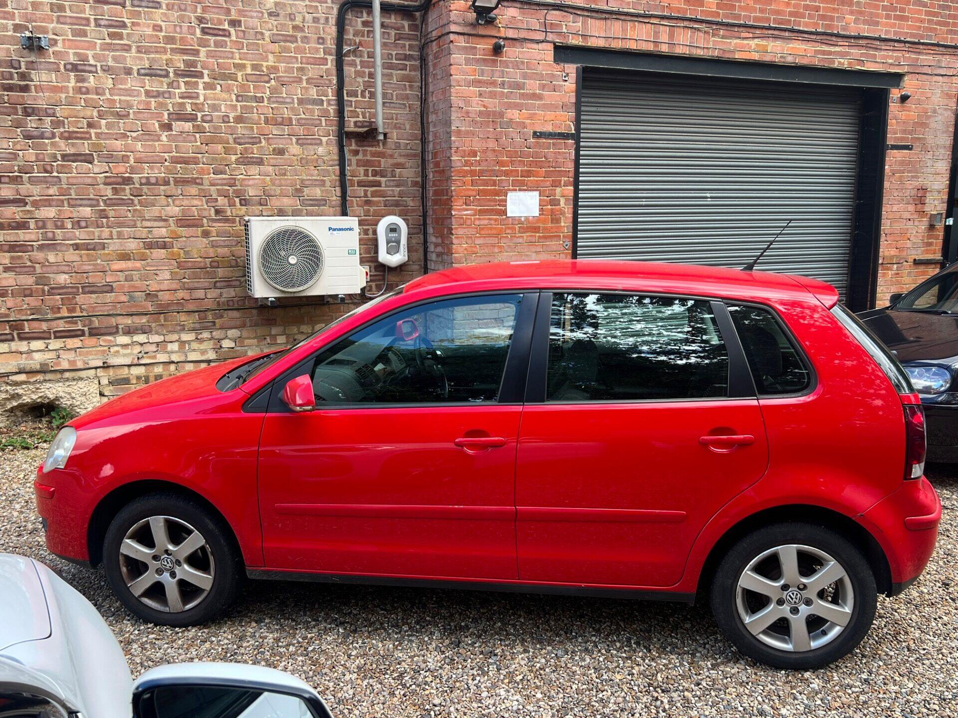 Volkswagen Polo view 6
