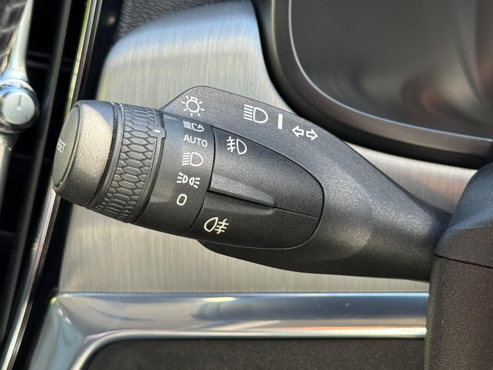 Volvo S90 - Image 75