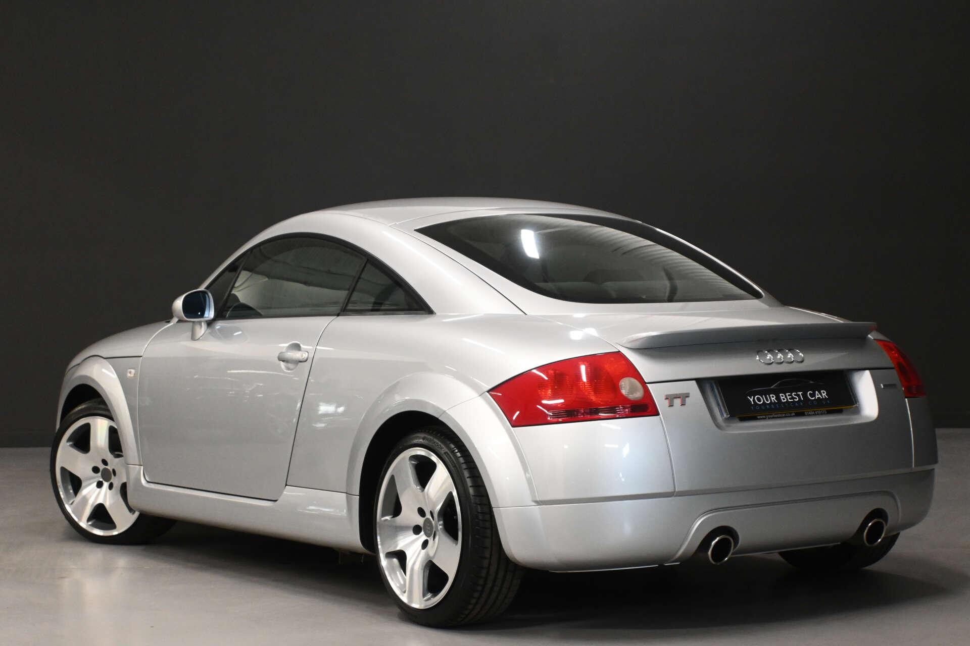 Audi TT view 2