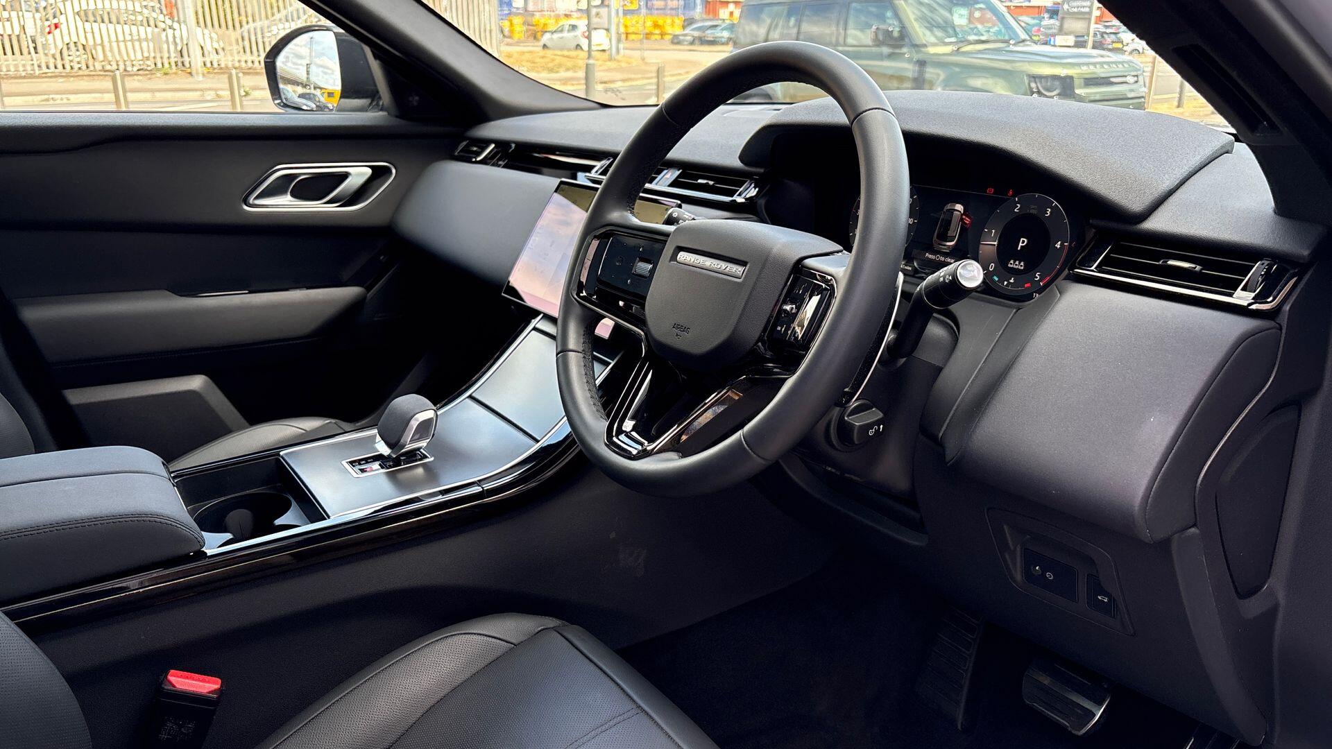 Land Rover Range Rover Velar view 26