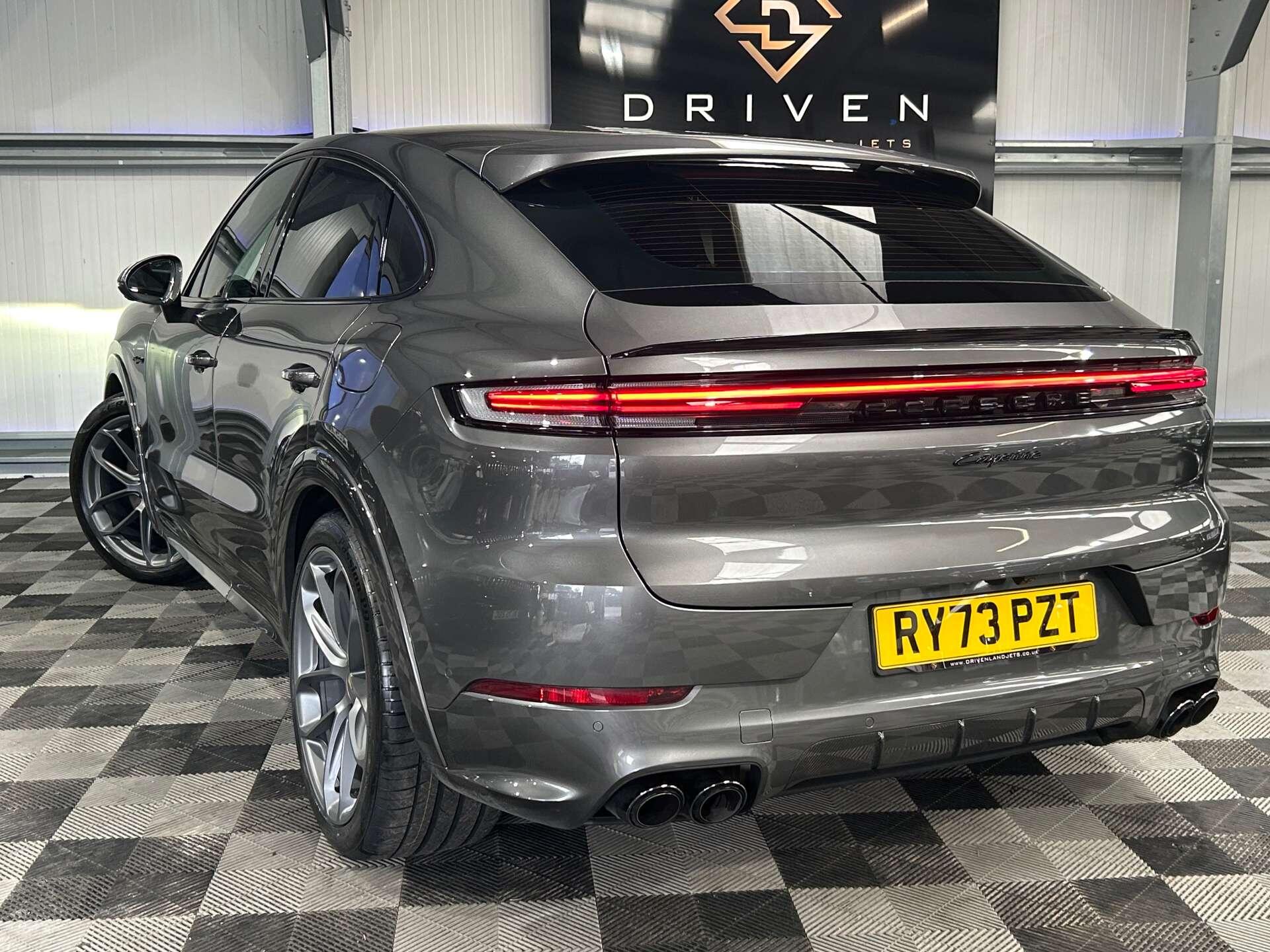 Porsche Cayenne view 20