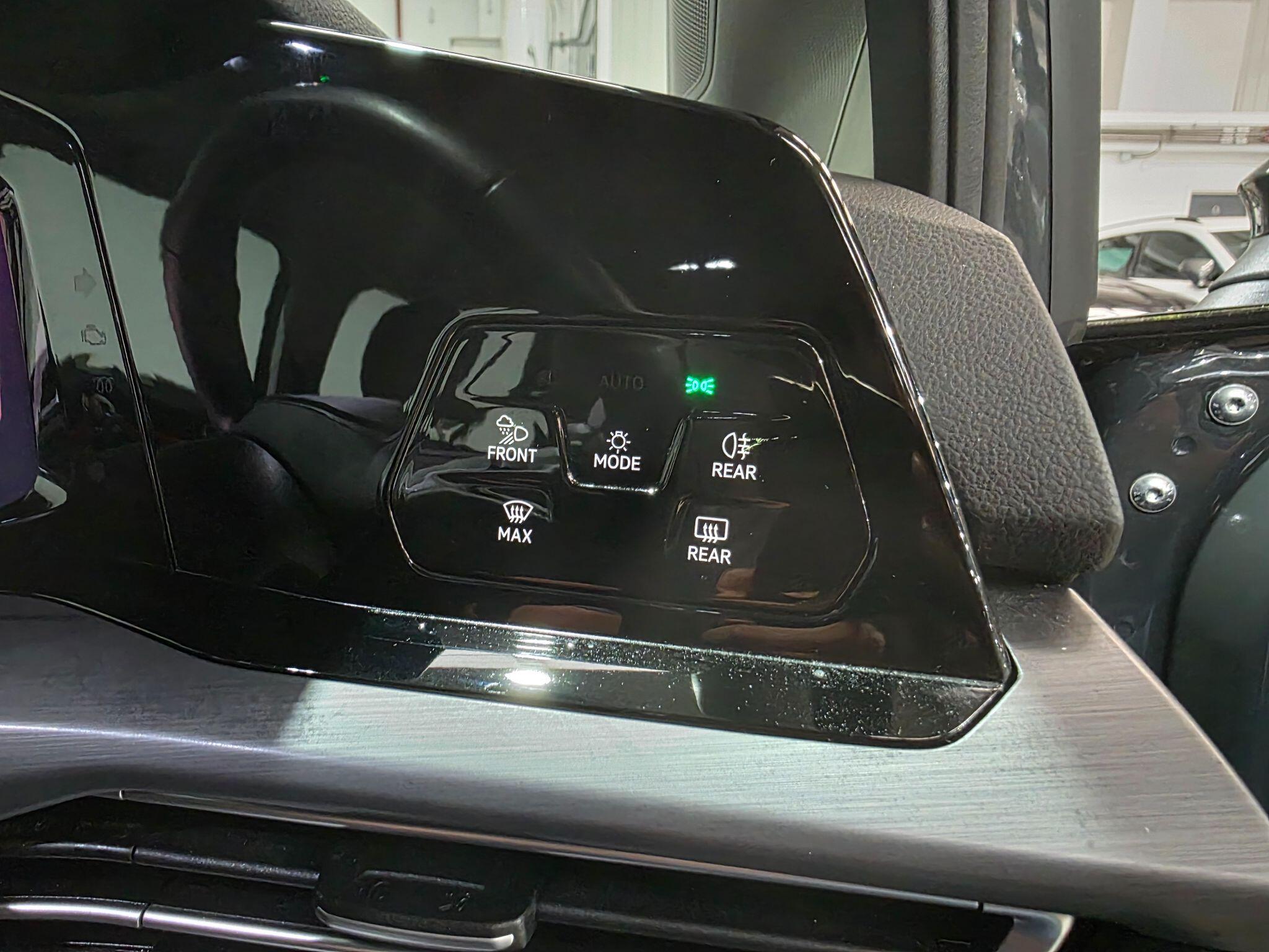 Volkswagen Golf view 14
