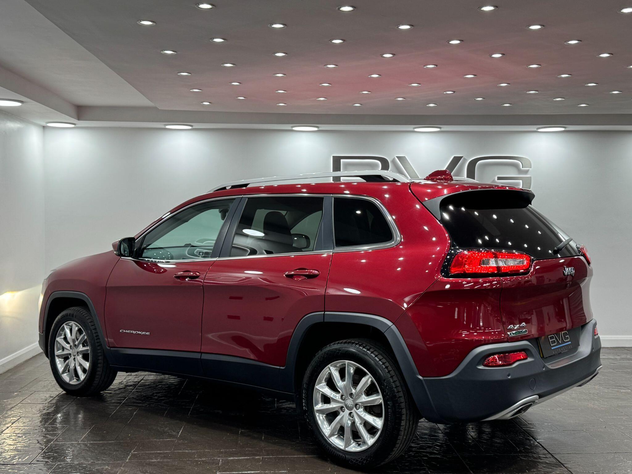 Jeep Cherokee view 16