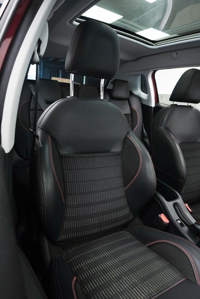 Peugeot 2008 view 10