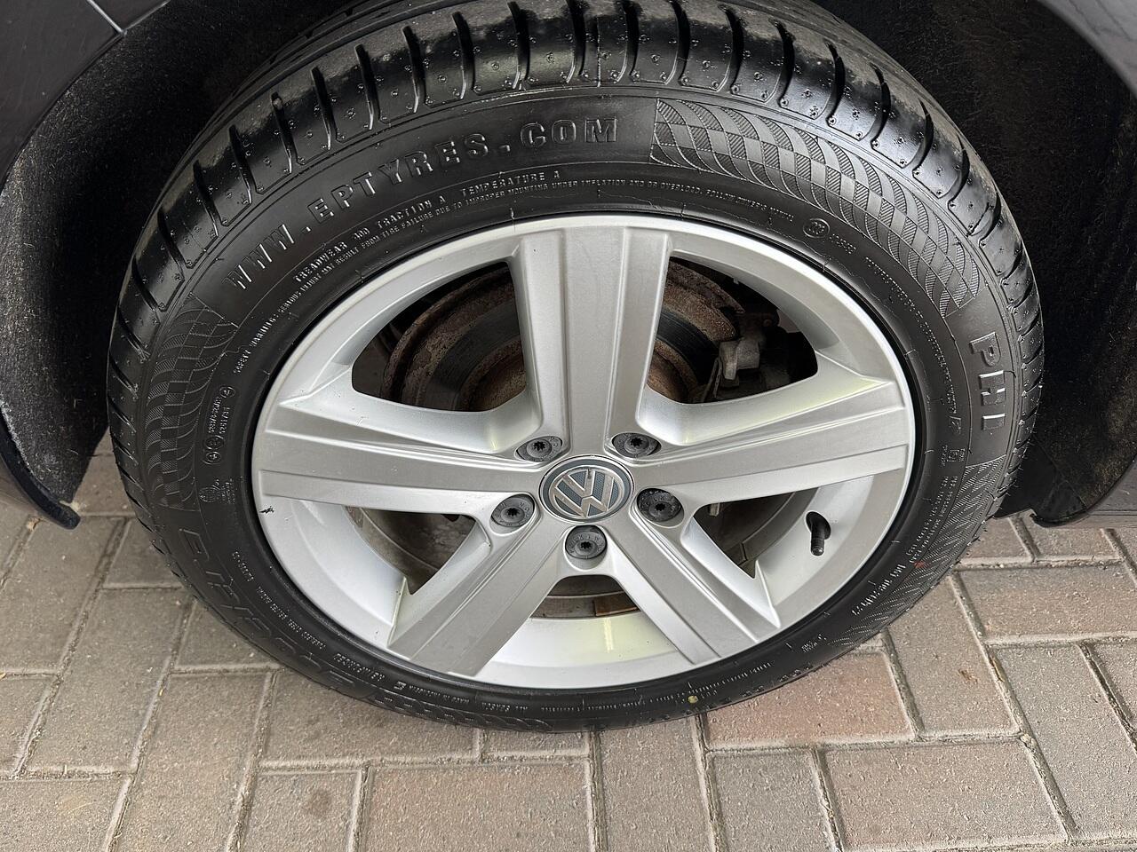 Volkswagen Golf view 27