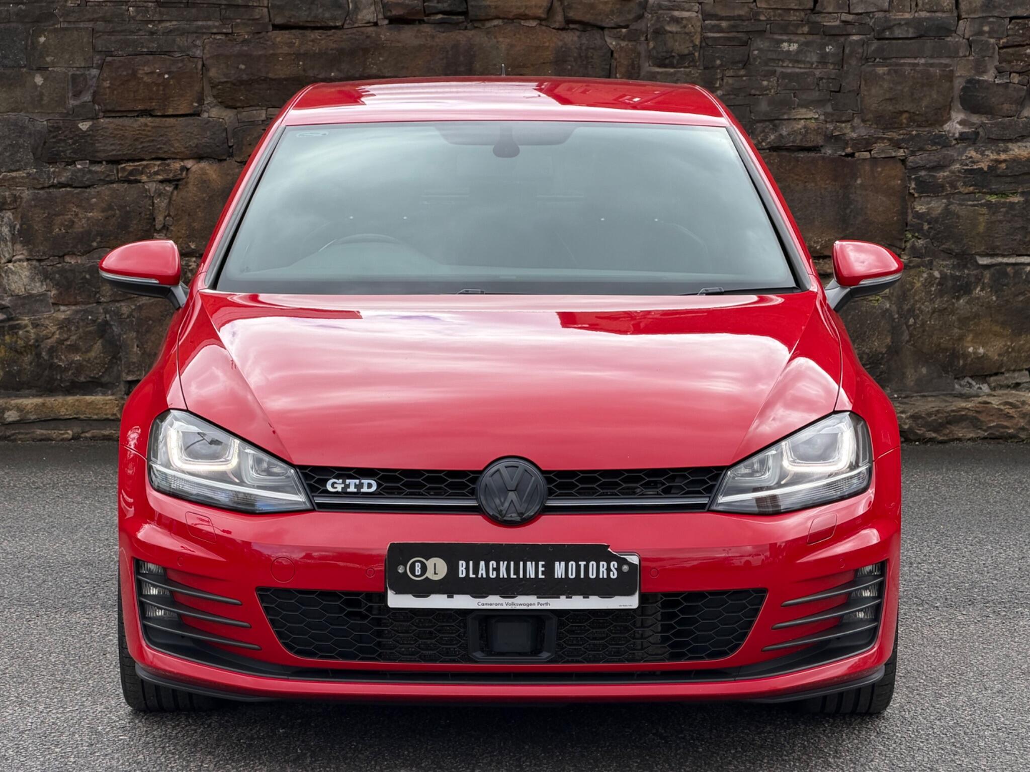 Volkswagen Golf view 2