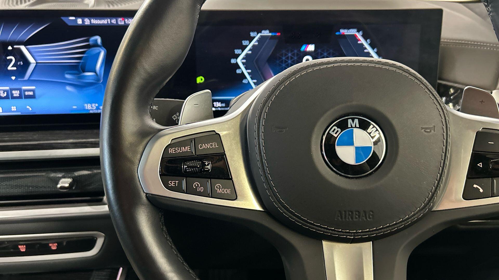 BMW X7 view 17
