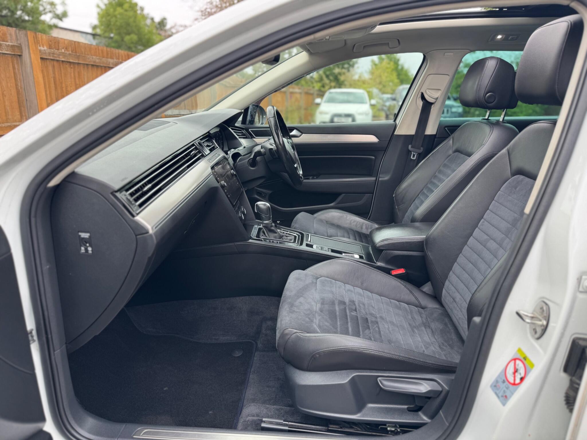 Volkswagen Passat view 59