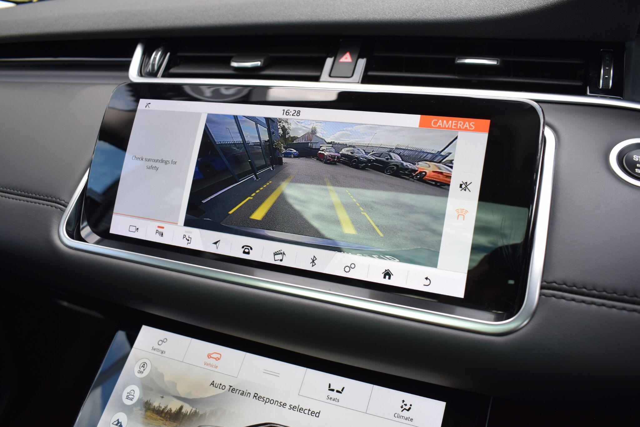 Land Rover Range Rover Evoque view 18
