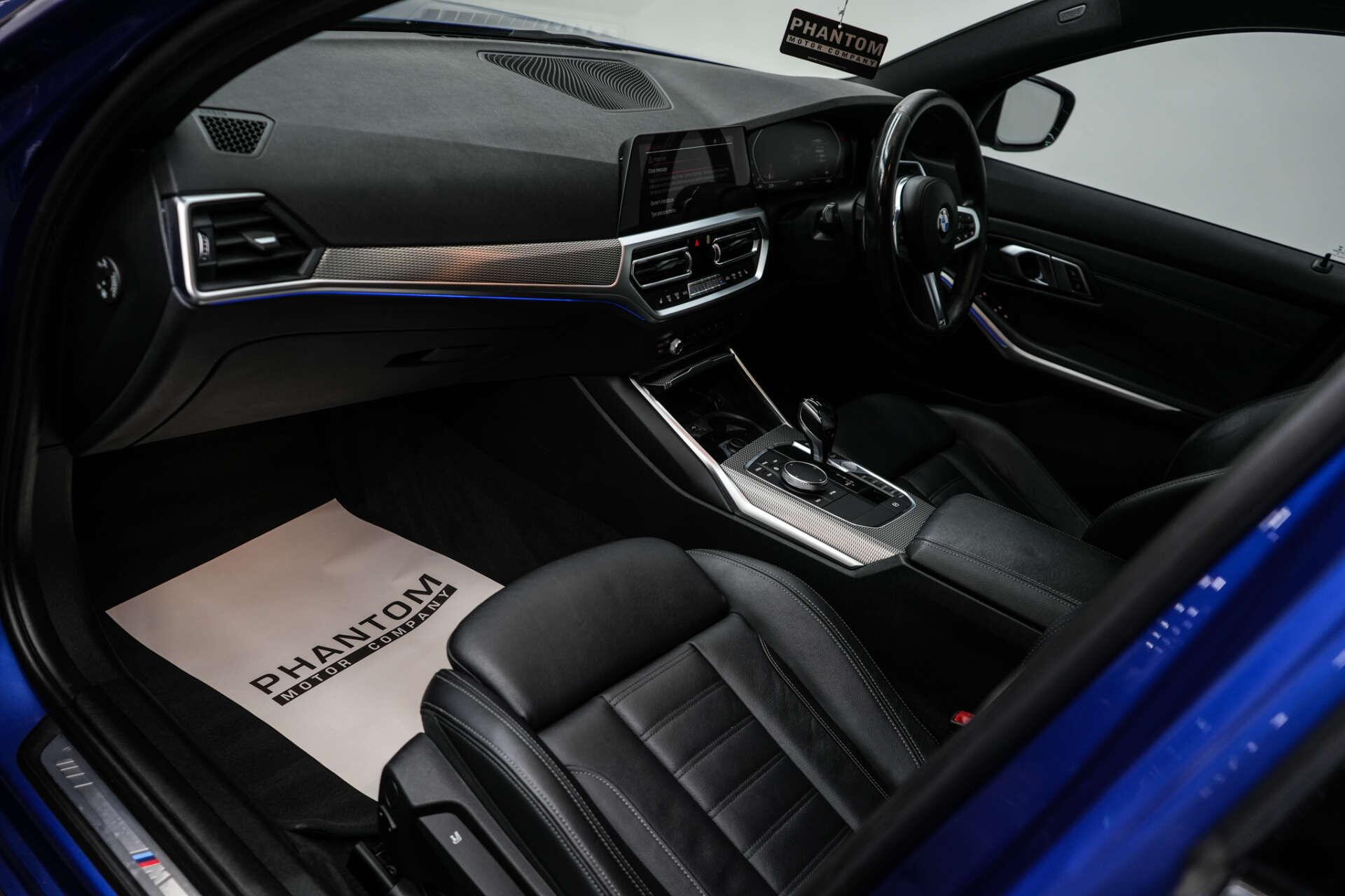 BMW 3 Series view 25
