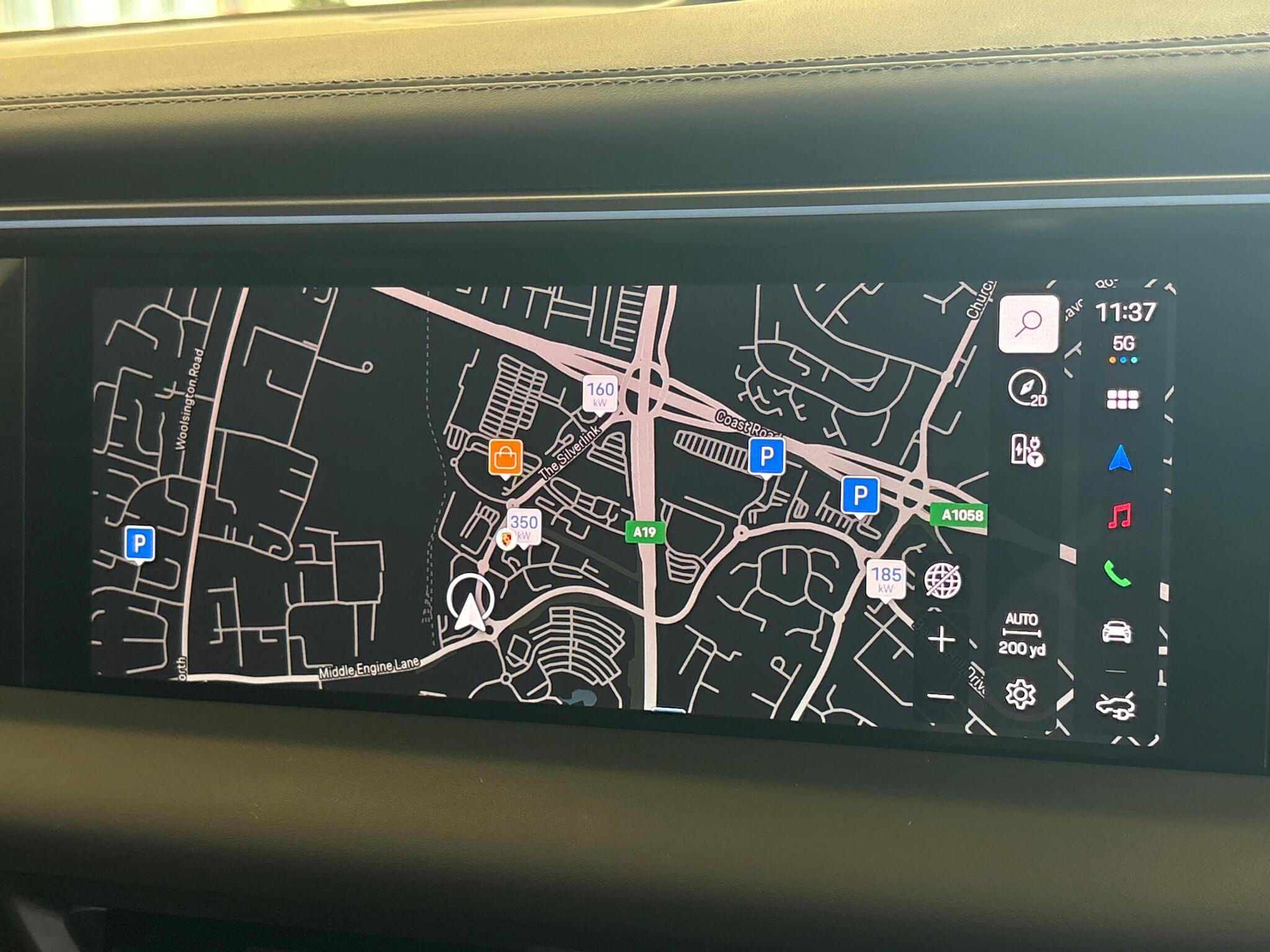 Porsche Macan view 32