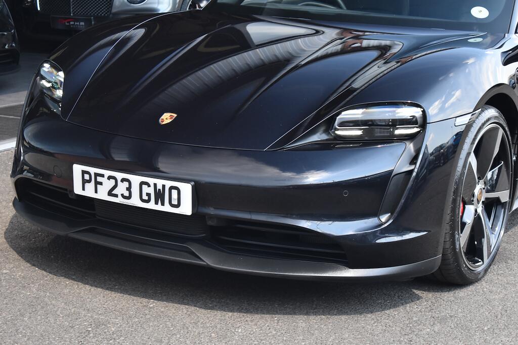 Porsche Taycan view 21