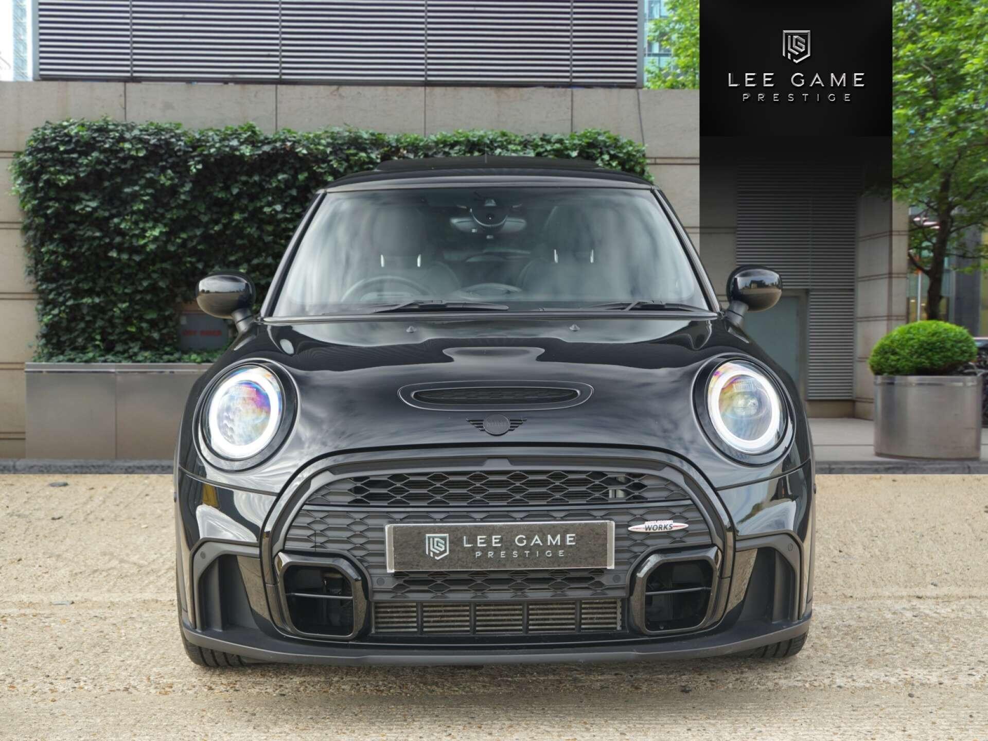 Mini Hatch view 3