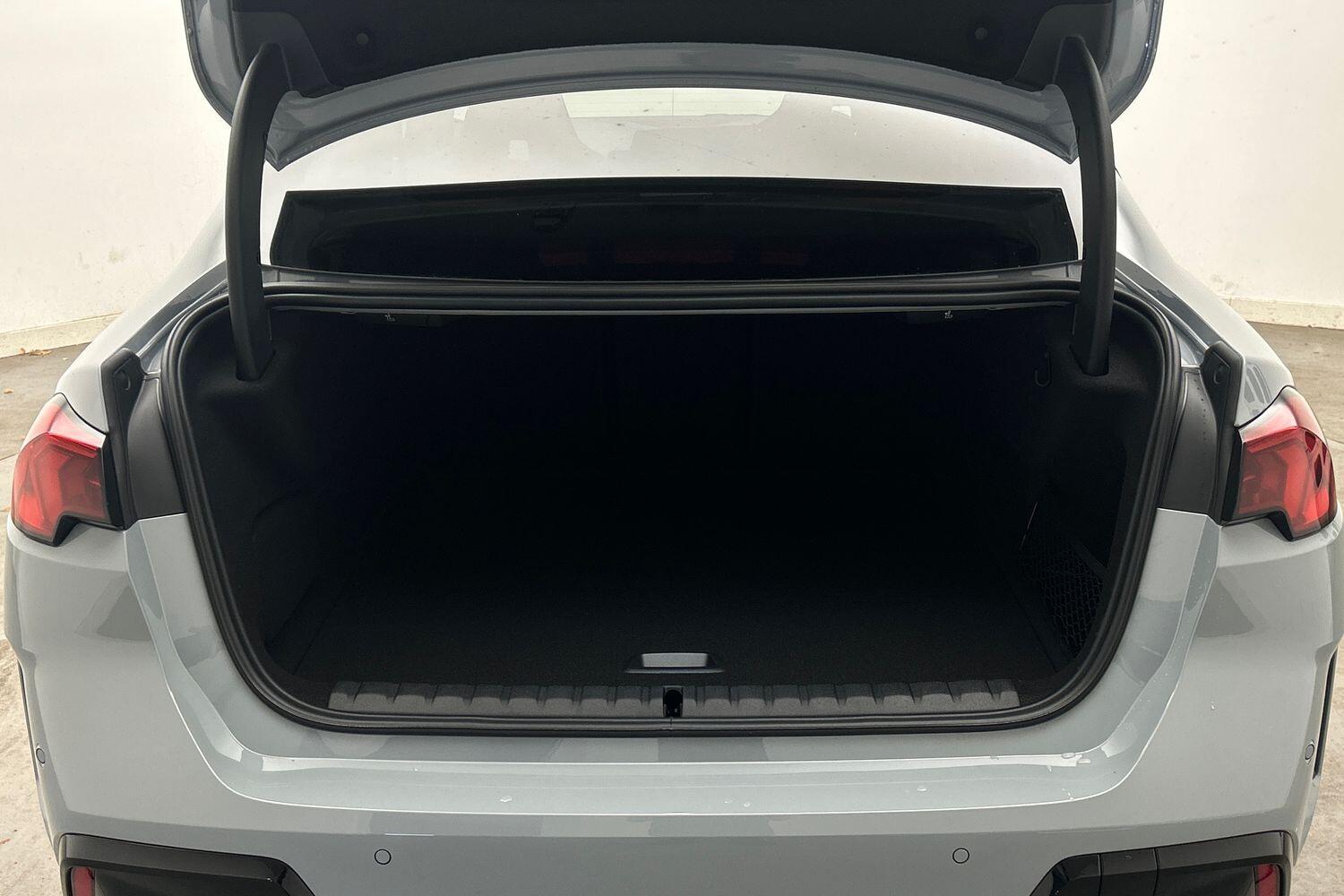 BMW 2 Series view 13