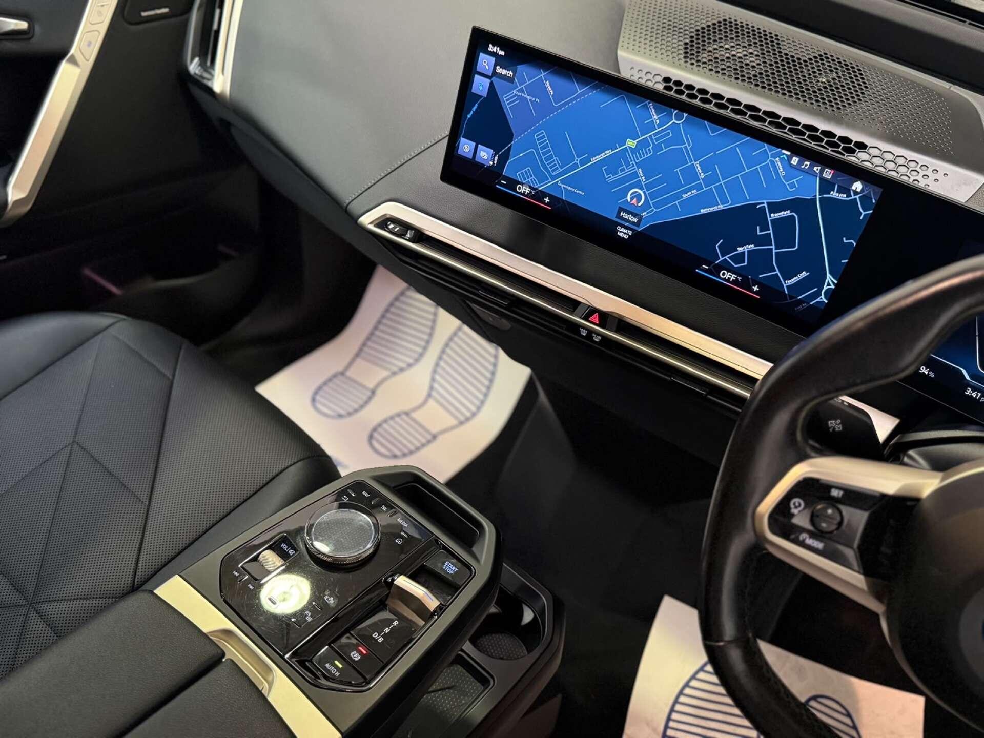 BMW Ix view 21