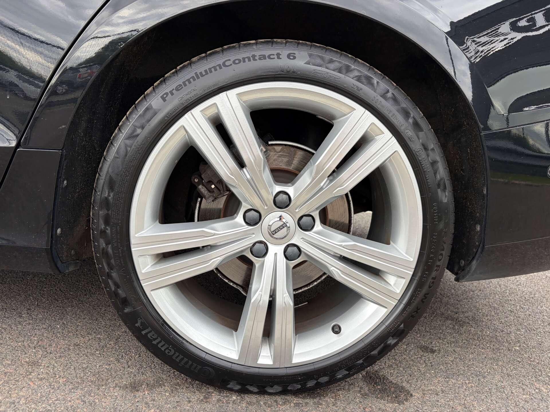 Volvo V60 view 11