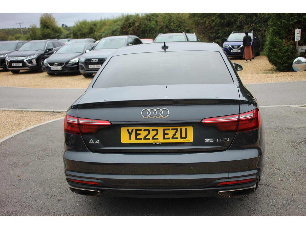 Audi A4 view 10