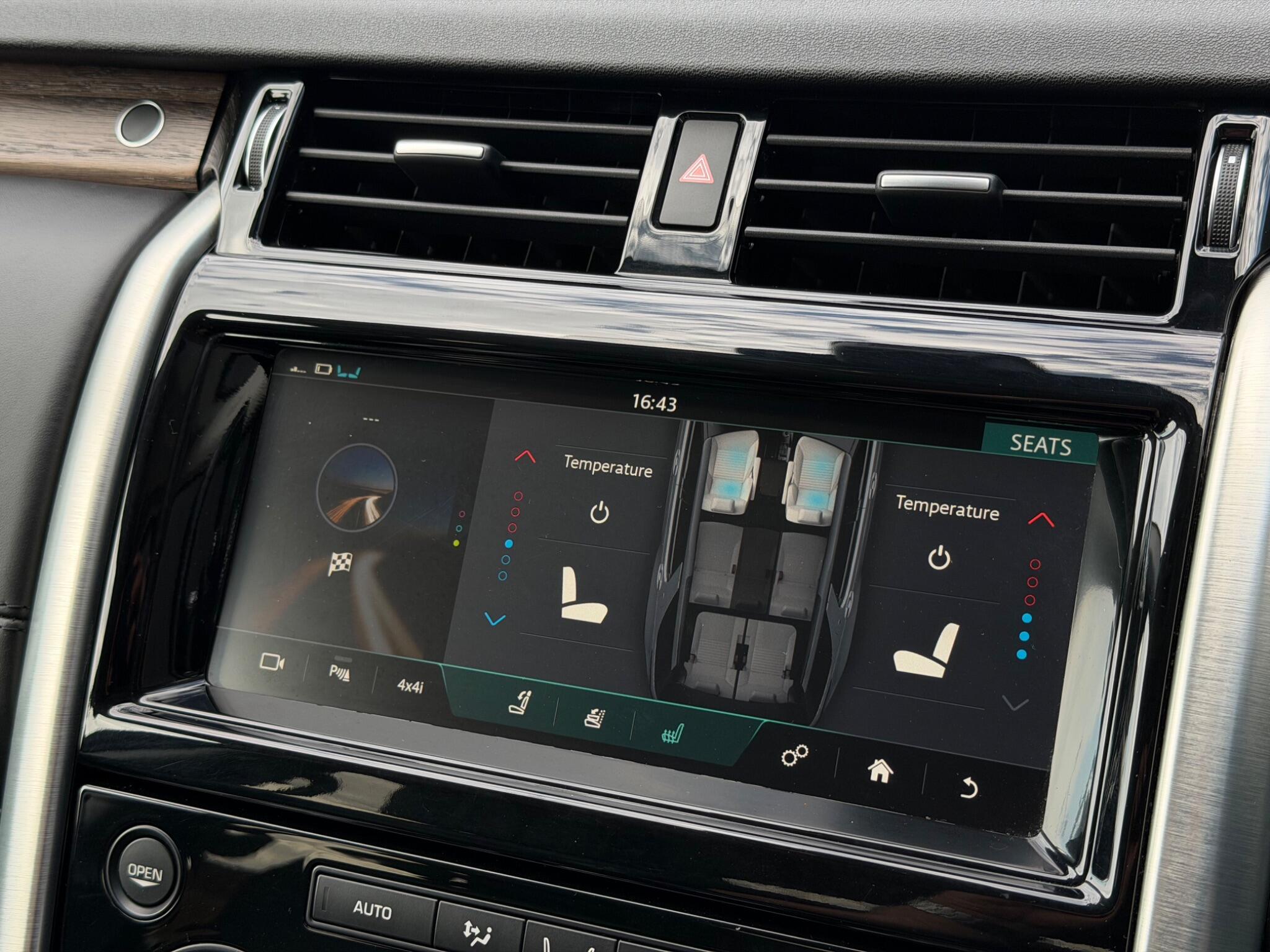 Land Rover Discovery view 37