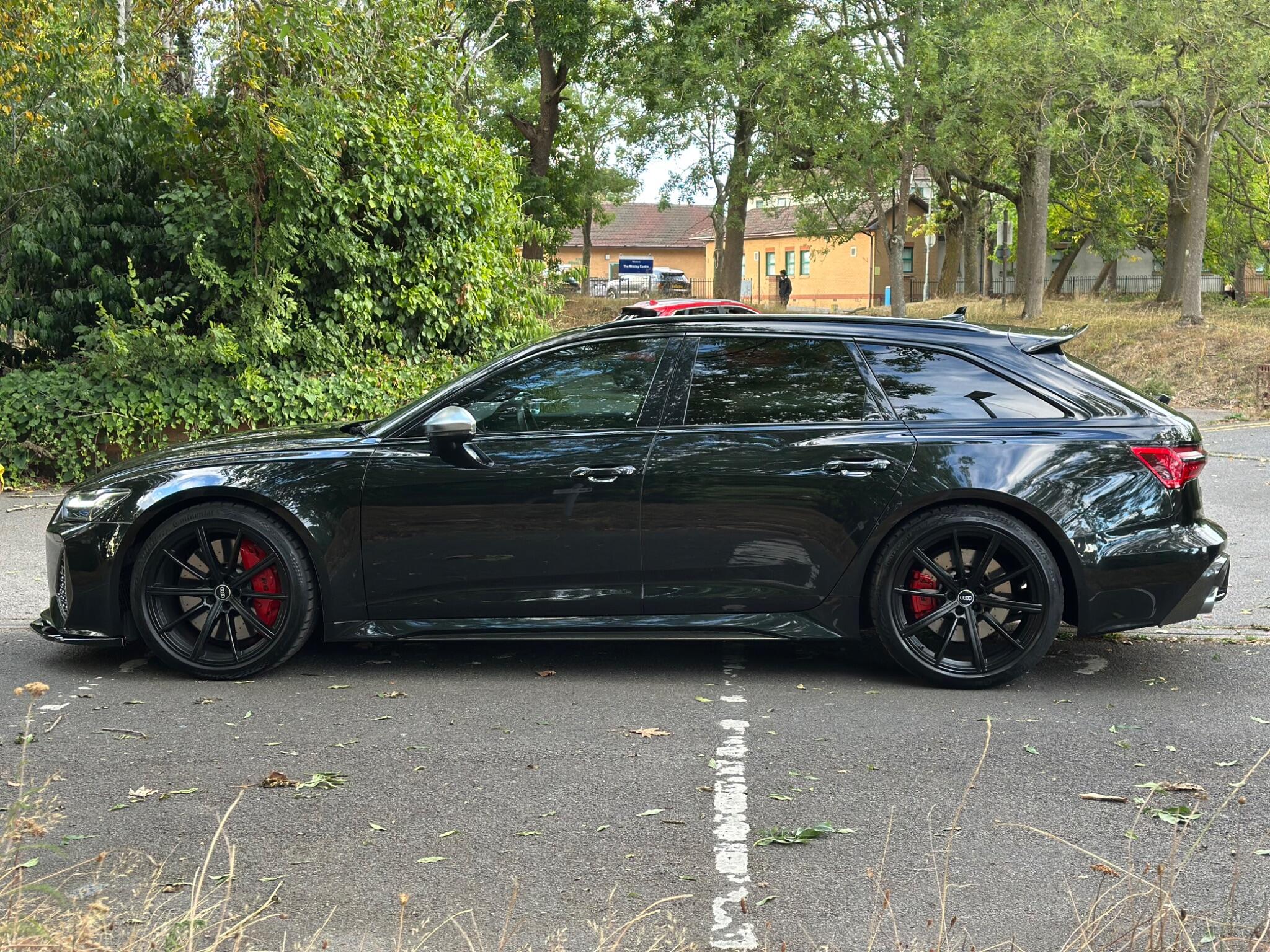 Audi RS6 view 10