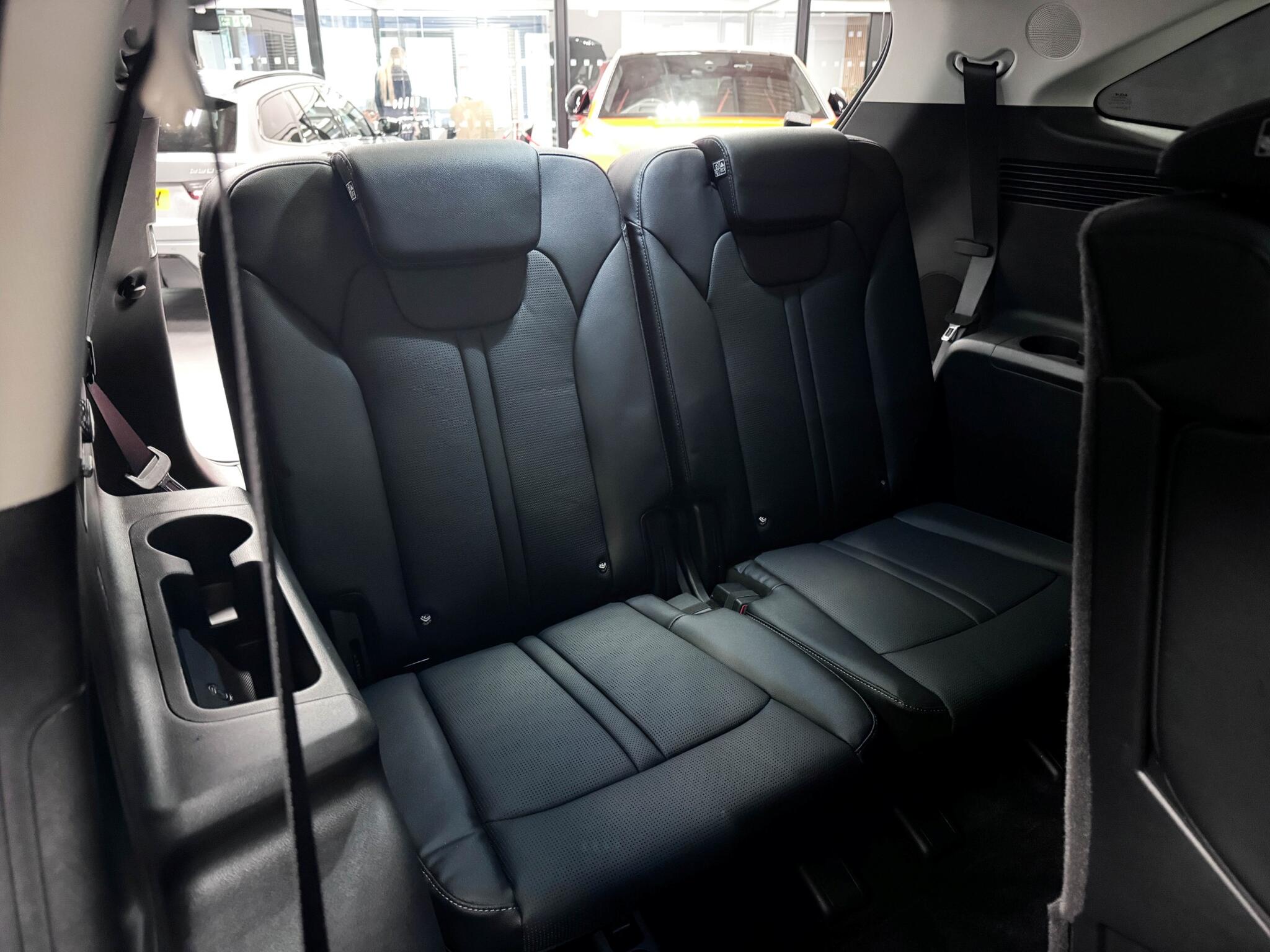 Kia Sorento view 12
