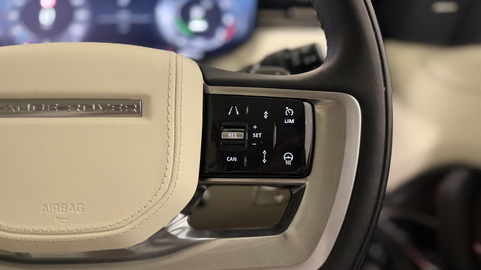 Land Rover Range Rover view 14