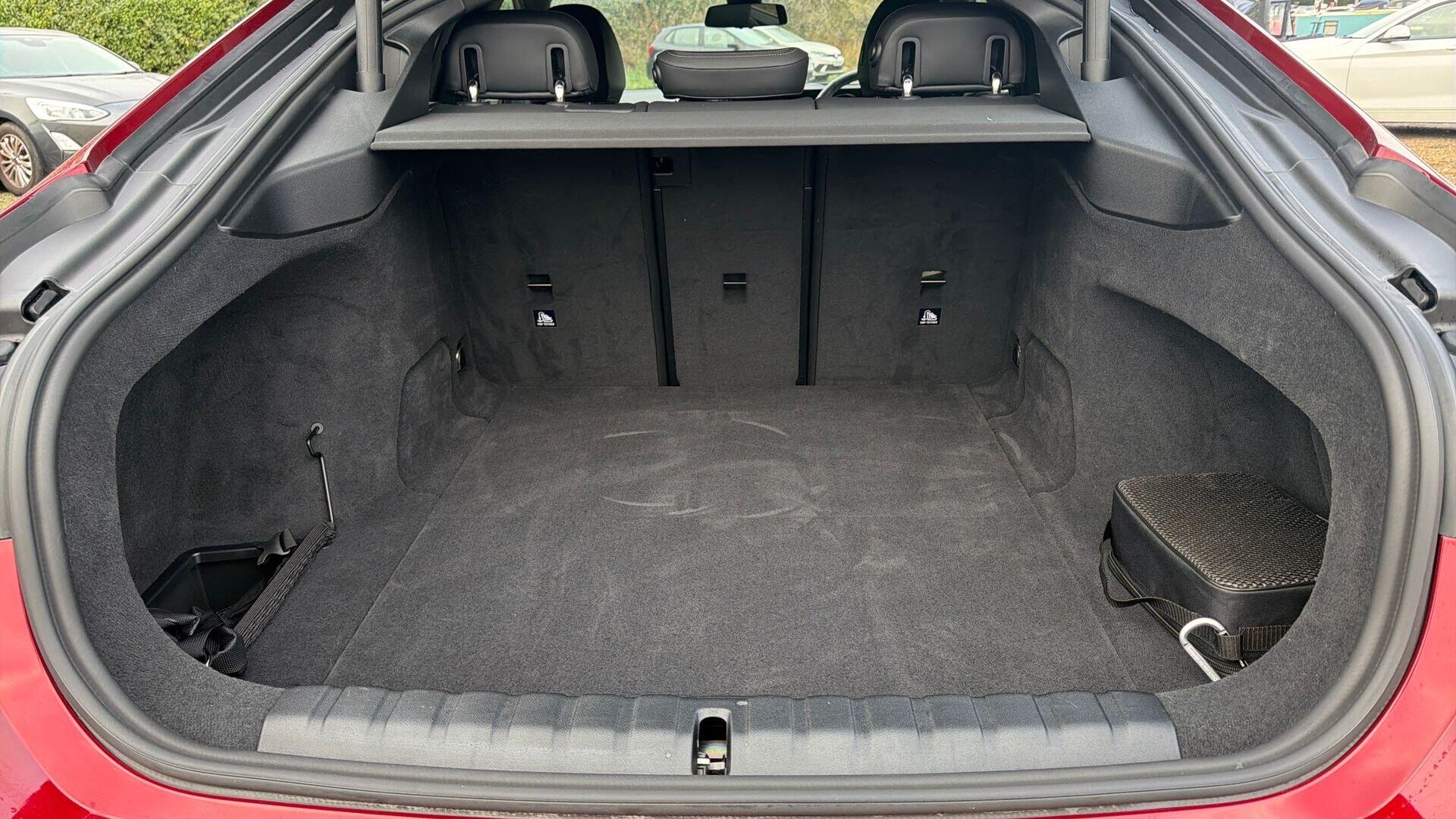 BMW i4 view 13