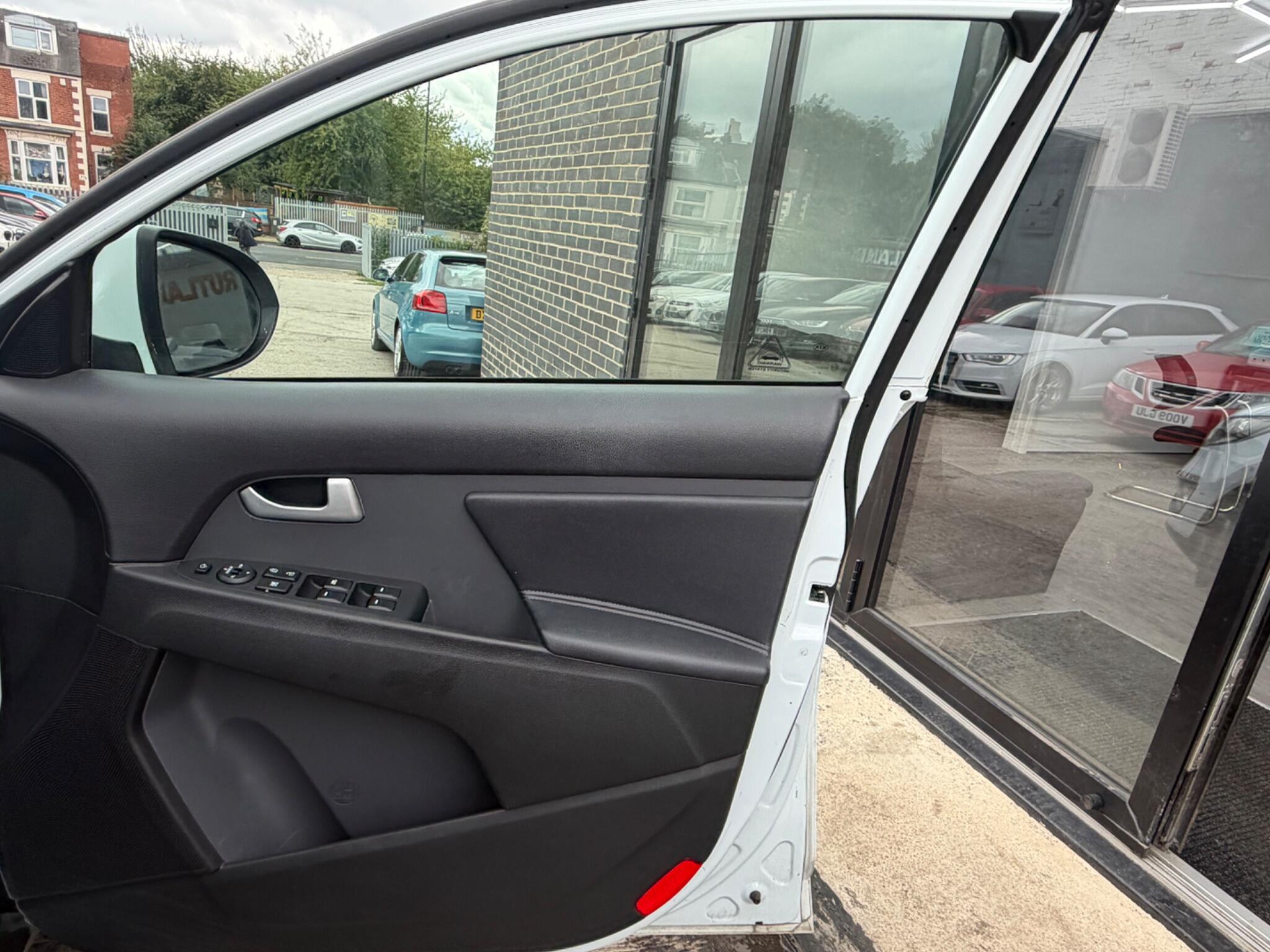 Kia Sportage view 9