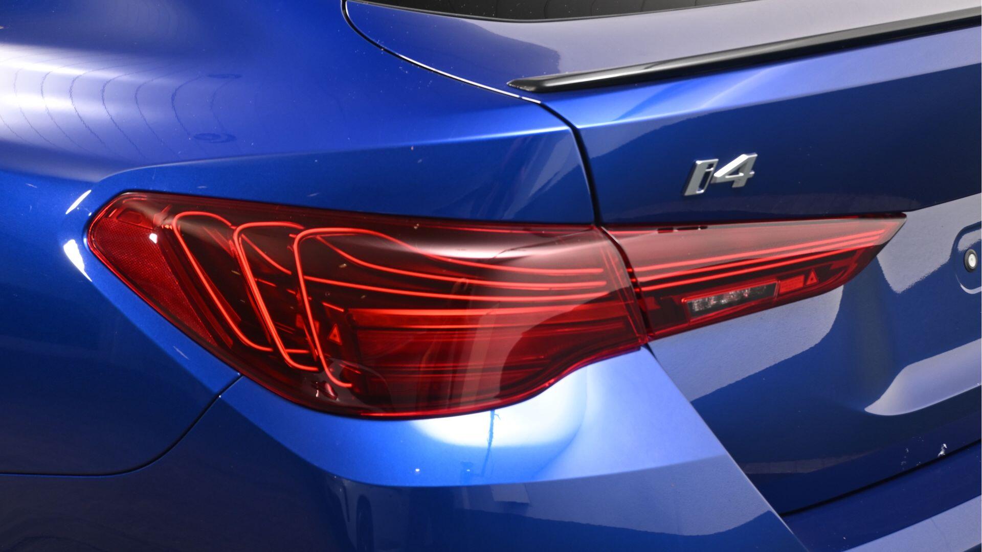 BMW i4 view 32