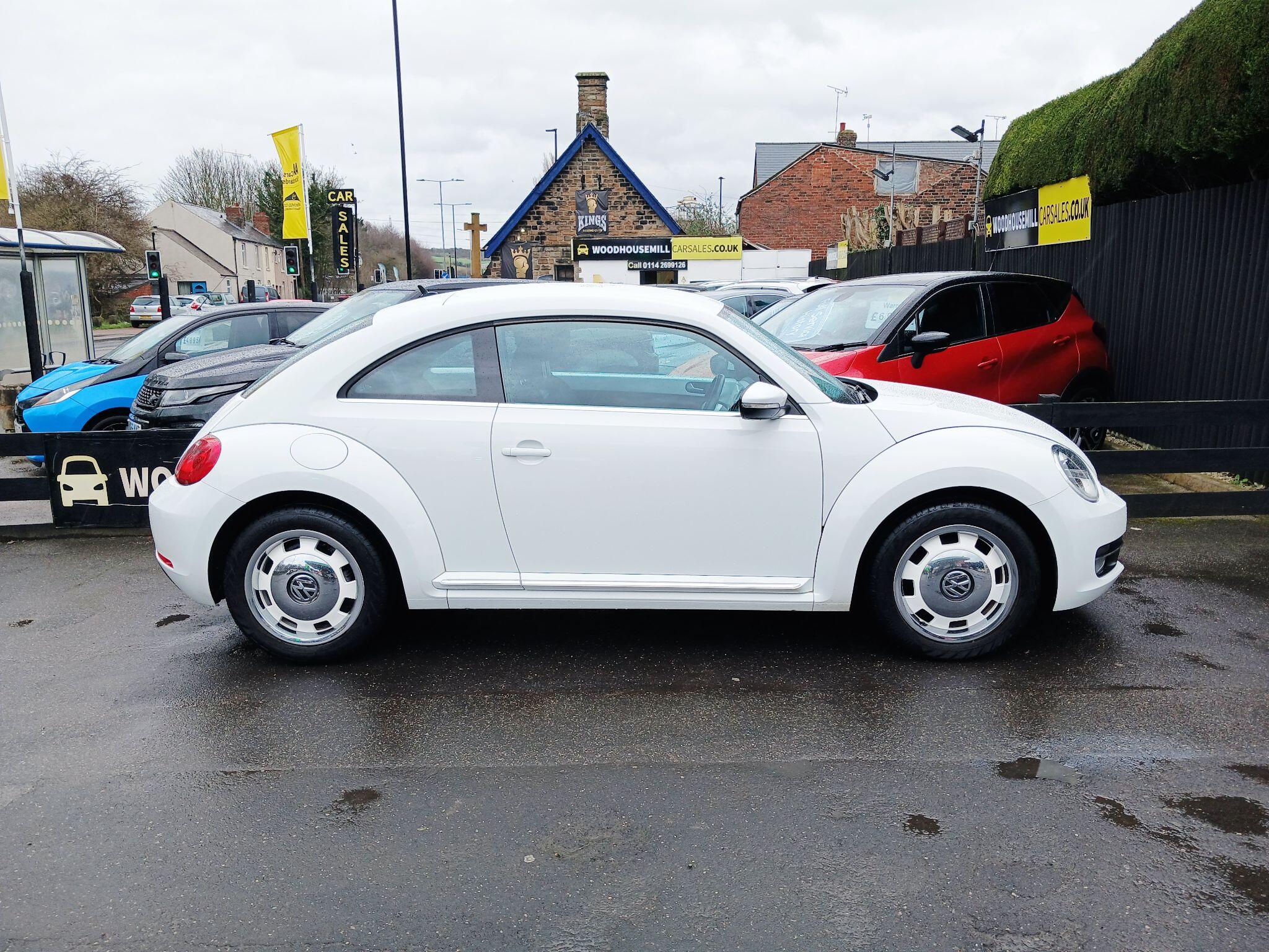 2015 Volkswagen Beetle image 3