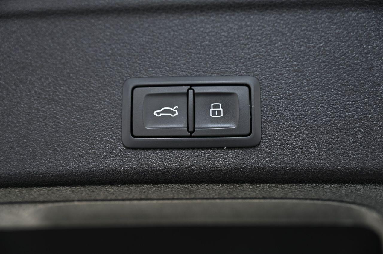 Audi S4 Avant view 43