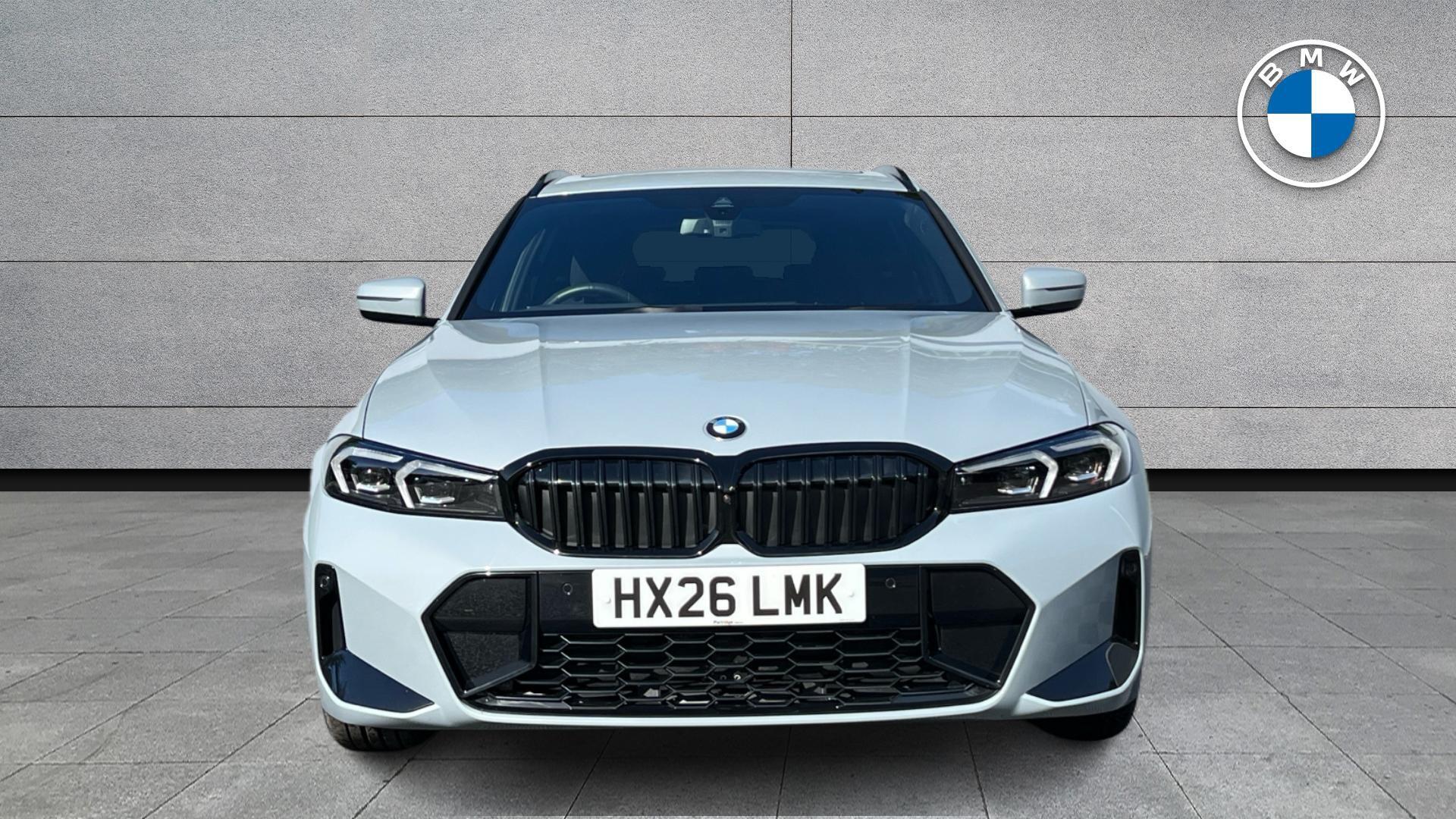 BMW 3 Series view 16