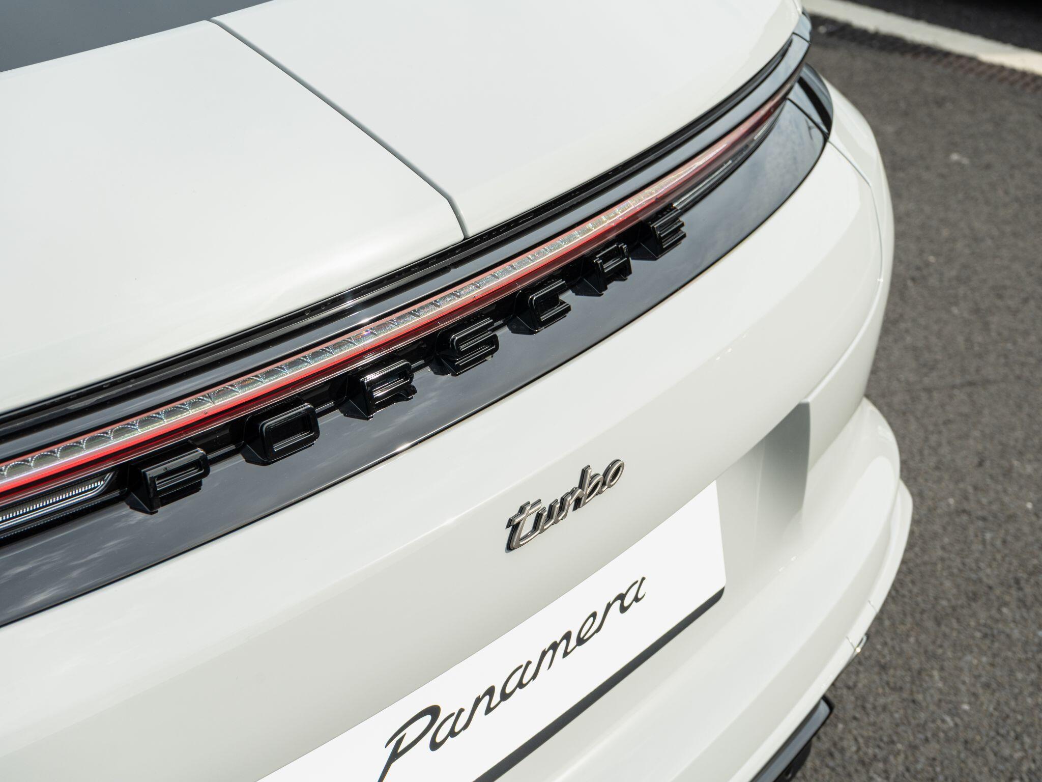 Porsche Panamera view 19