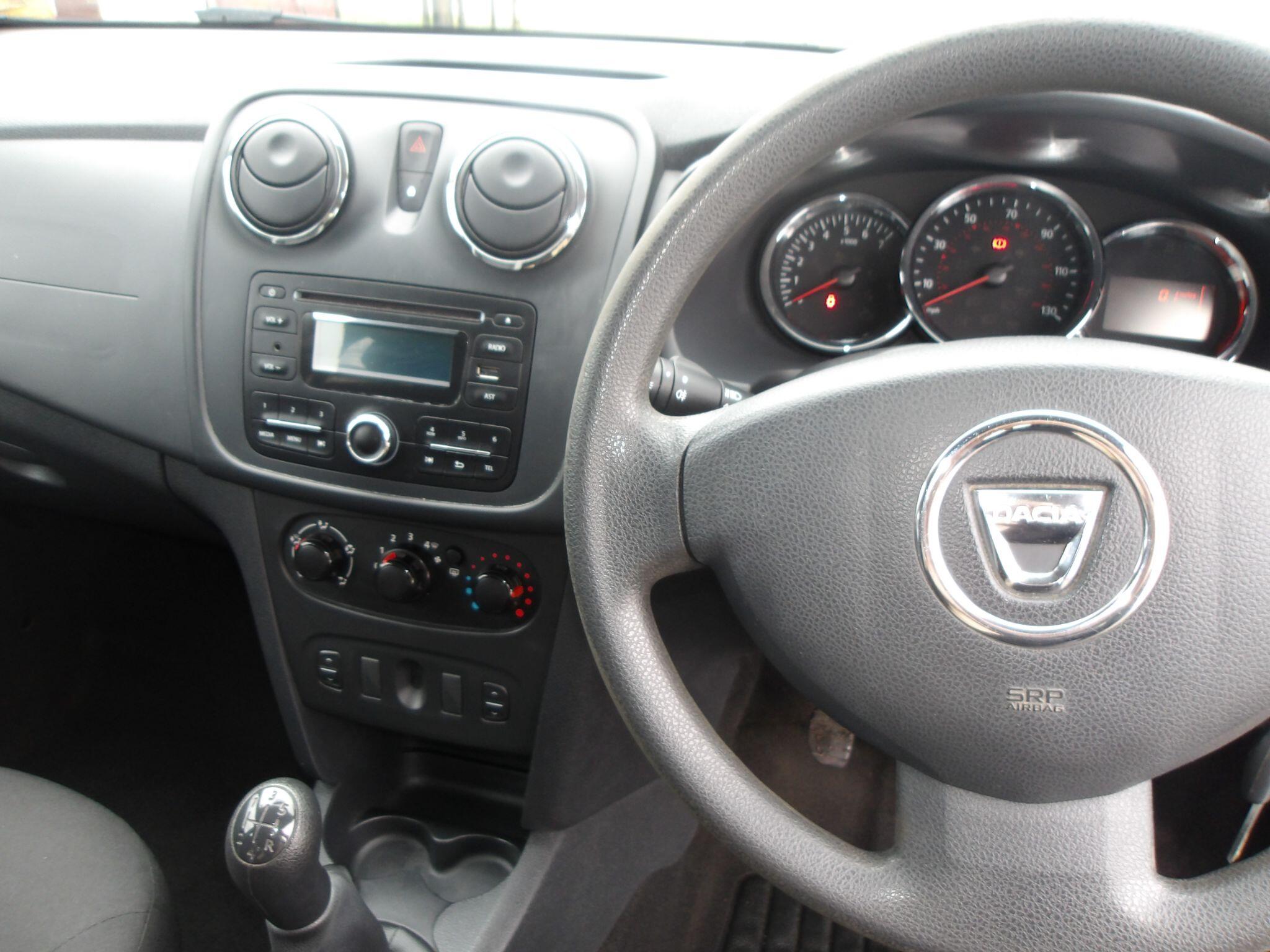 Dacia Sandero view 11